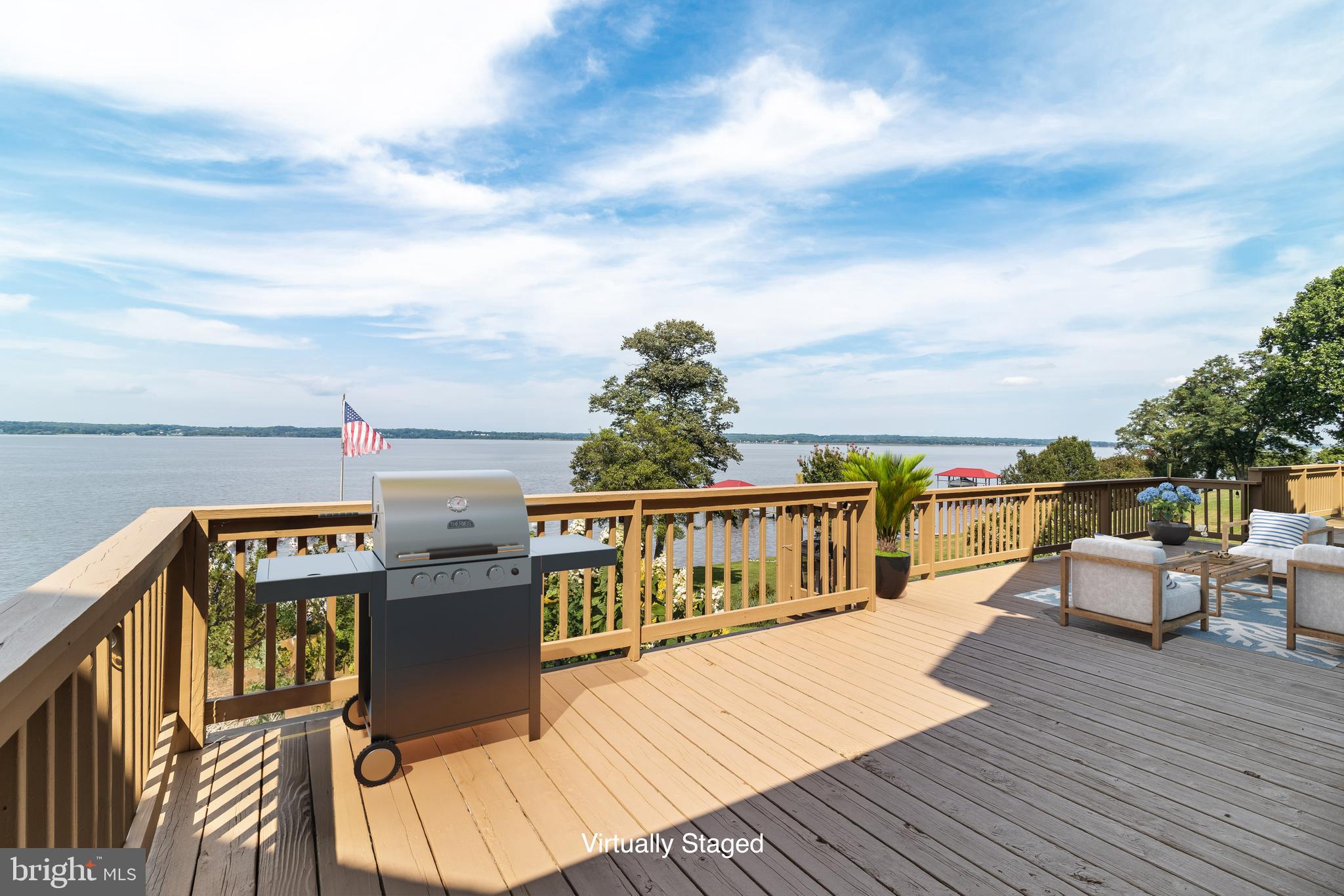 QUEEN TREE LANDING - Residential