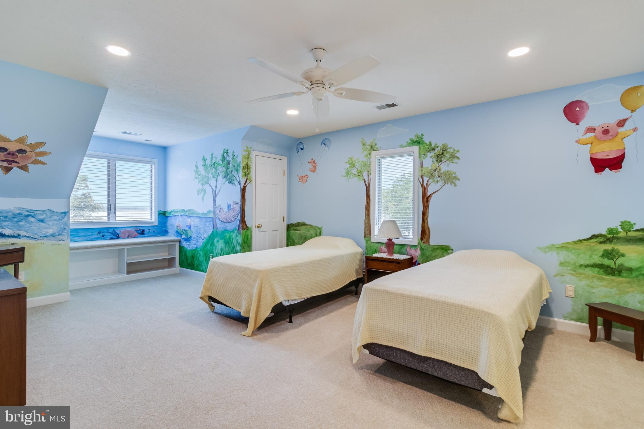 QUEEN TREE LANDING - Residential