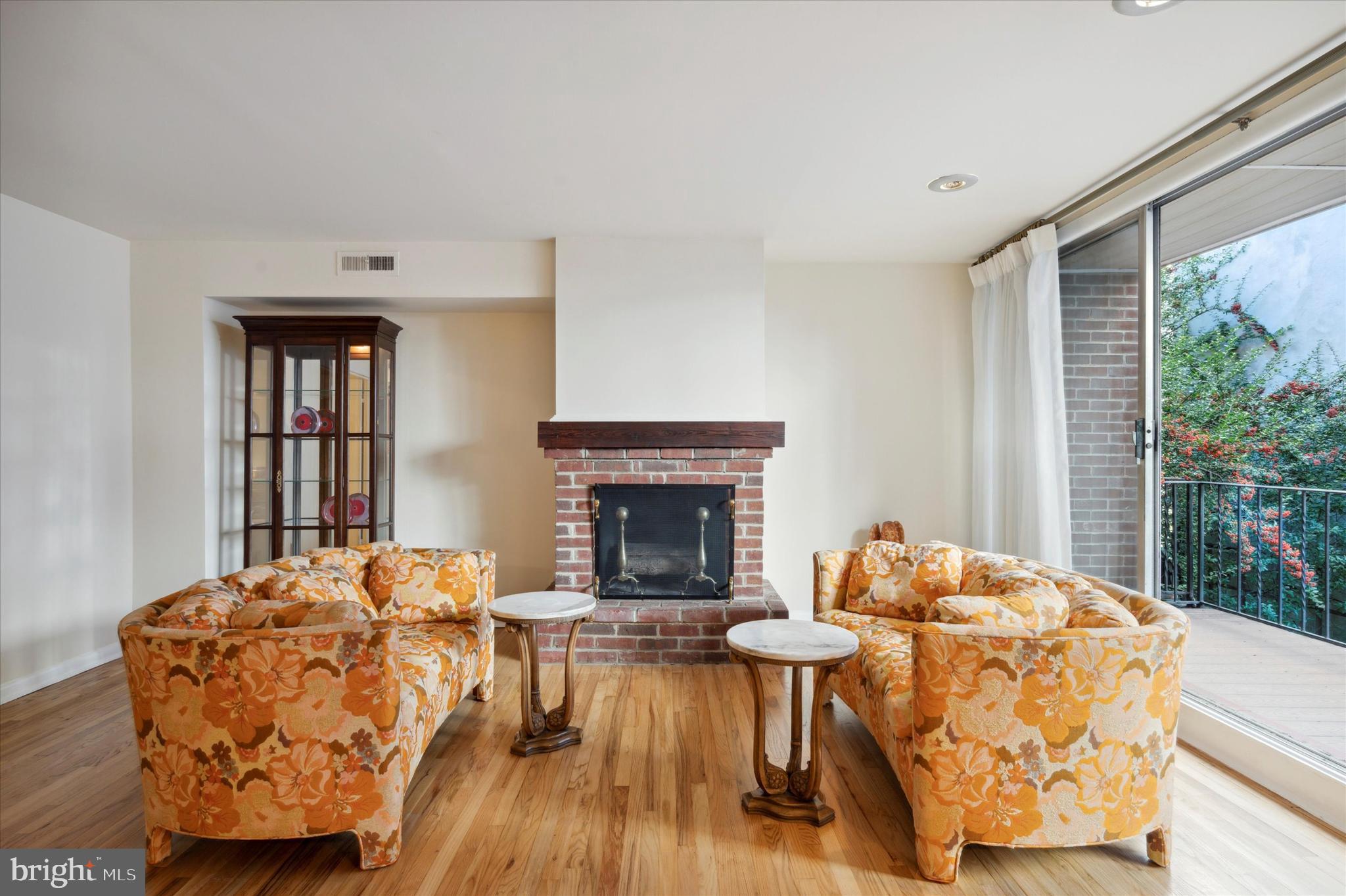 WASHINGTON SQ WEST - Residential