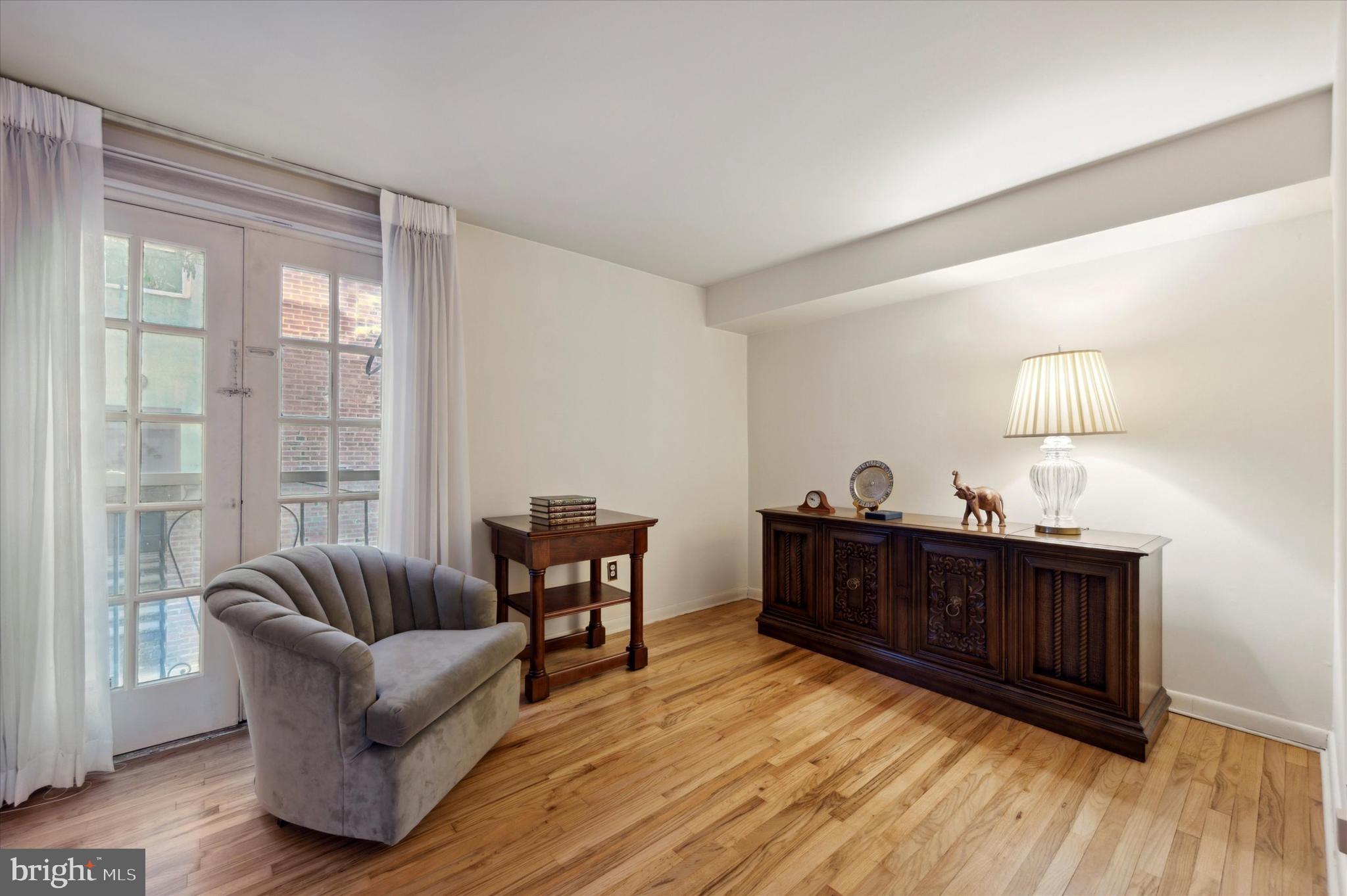WASHINGTON SQ WEST - Residential