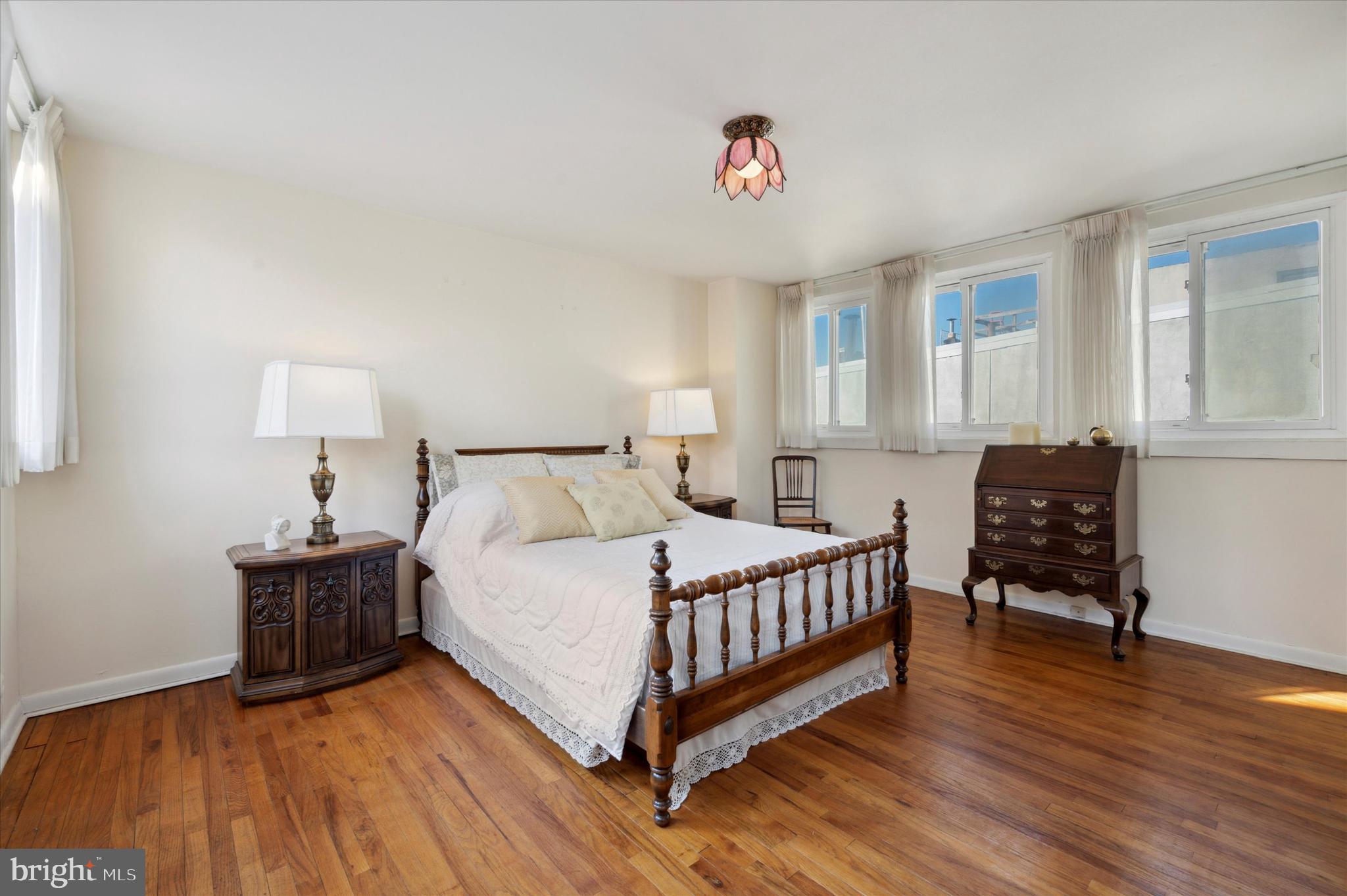 WASHINGTON SQ WEST - Residential