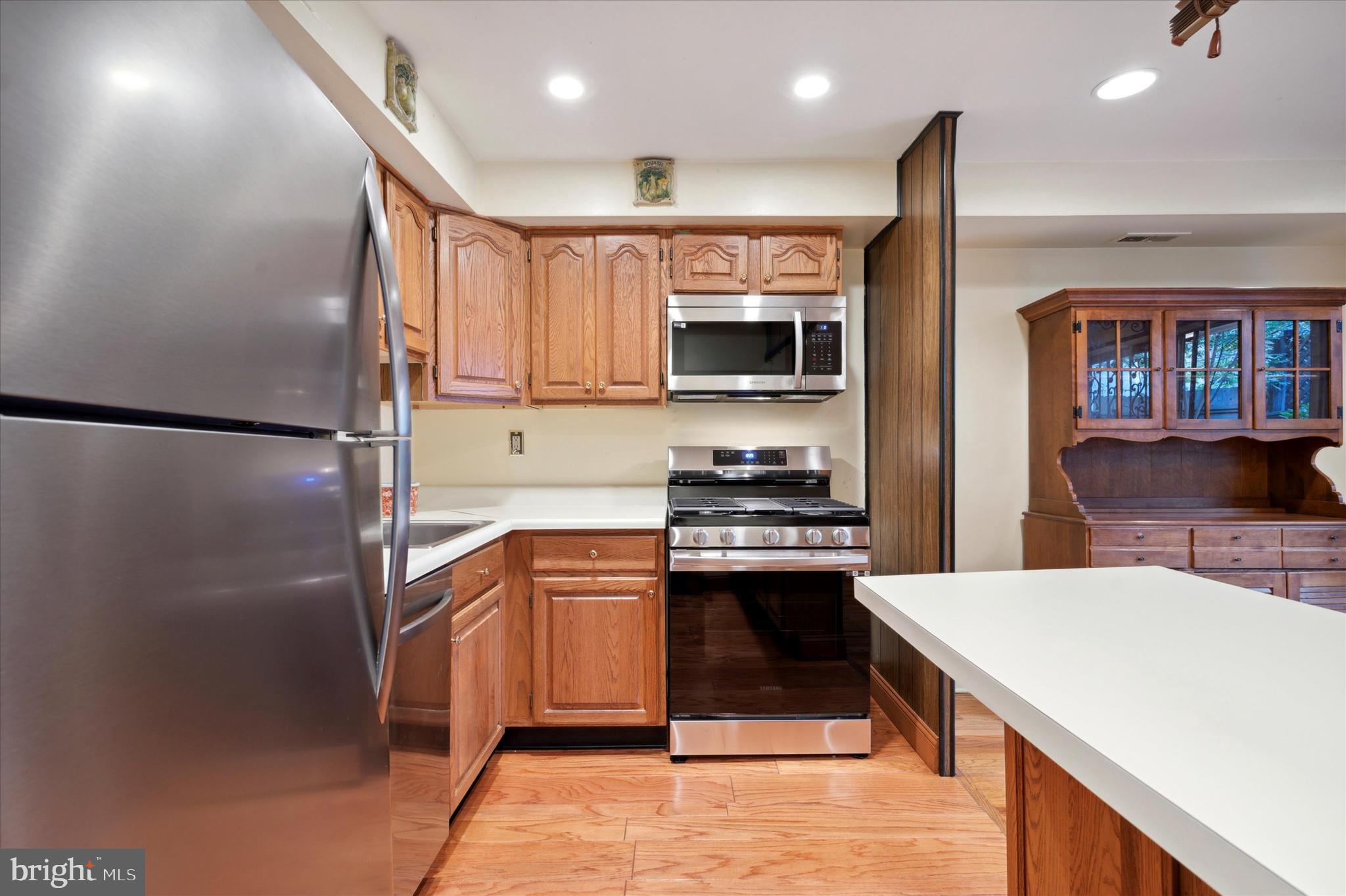 WASHINGTON SQ WEST - Residential