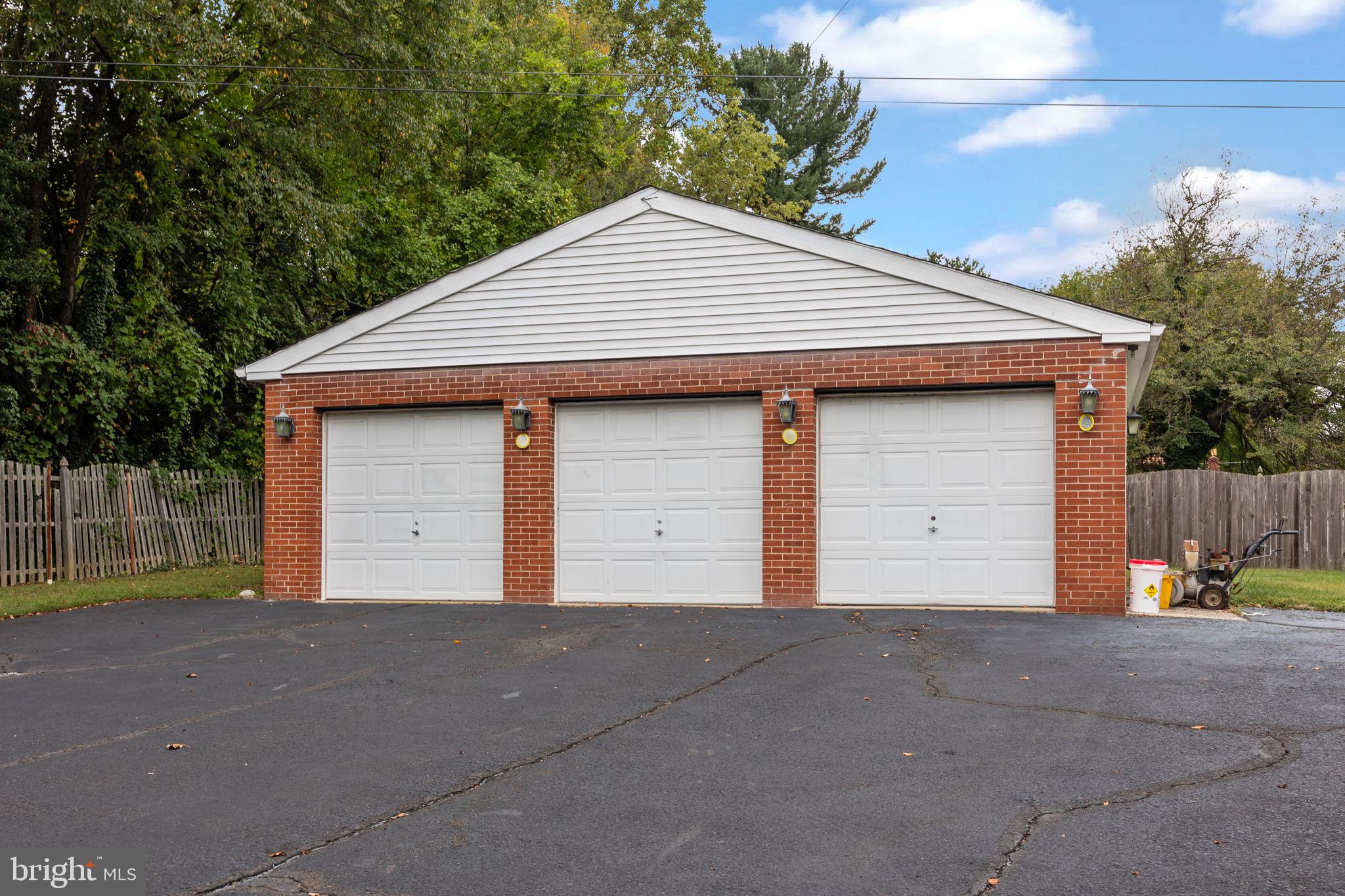 ELKINS PARK - Residential