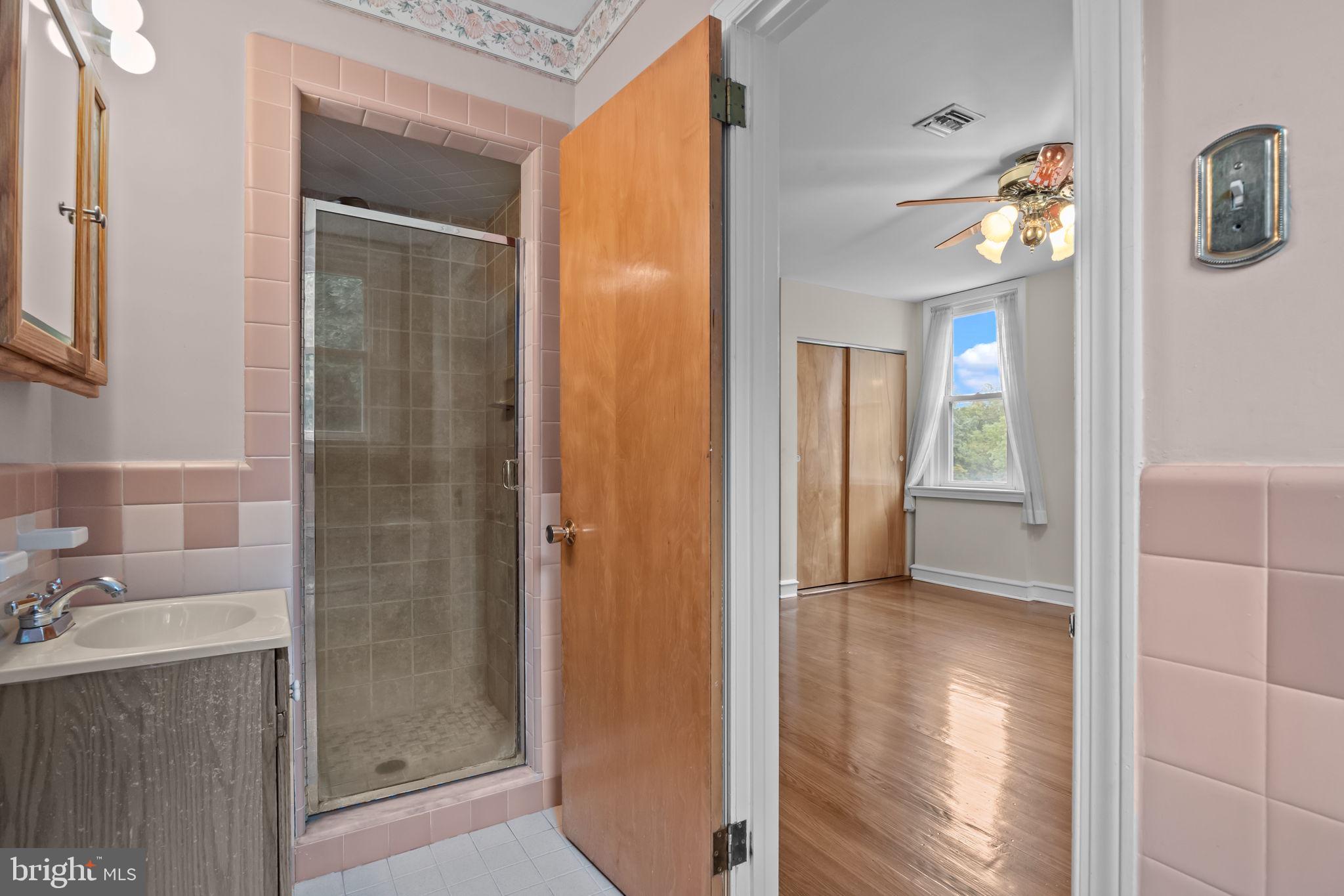 ELKINS PARK - Residential