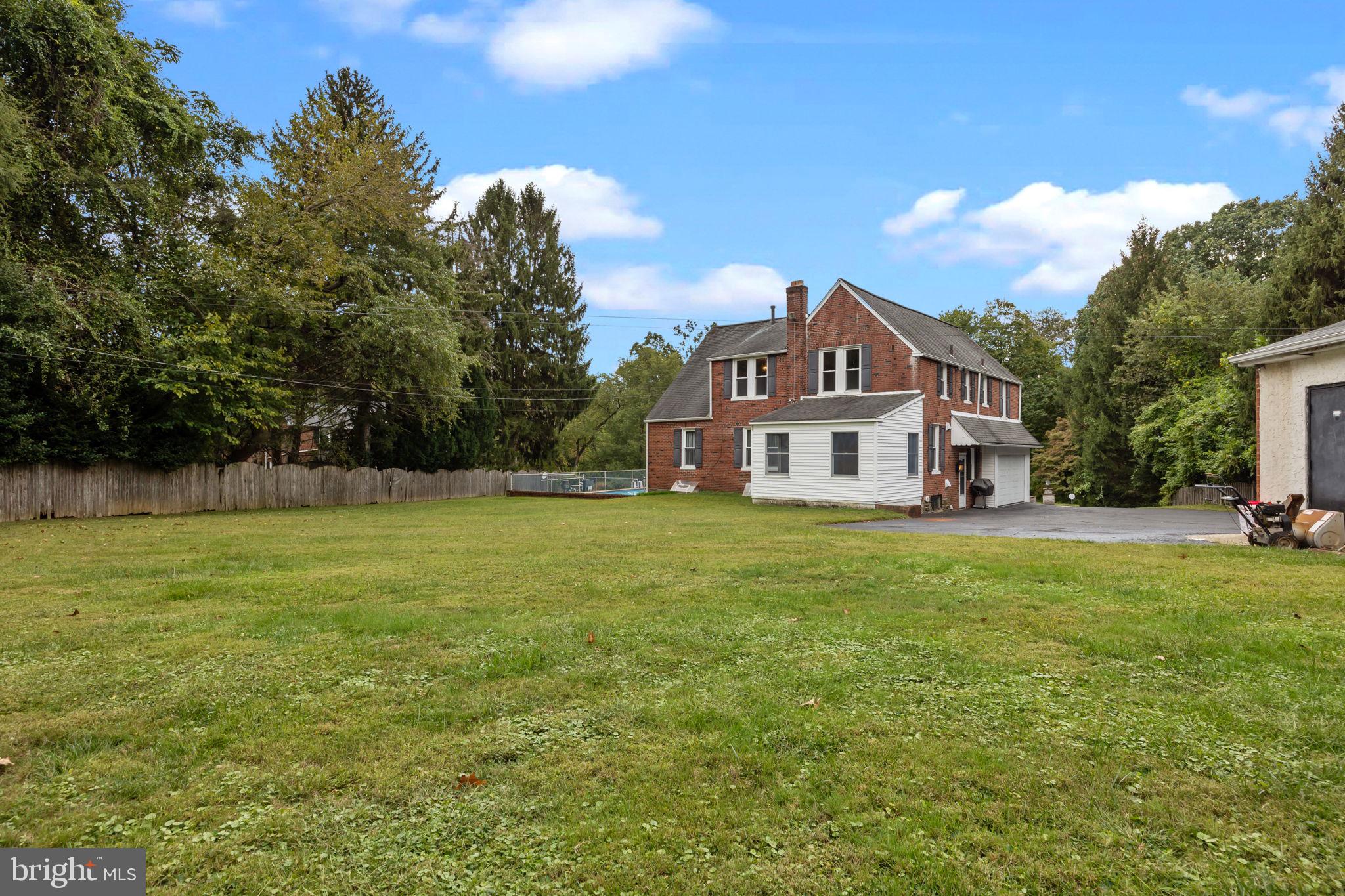 ELKINS PARK - Residential