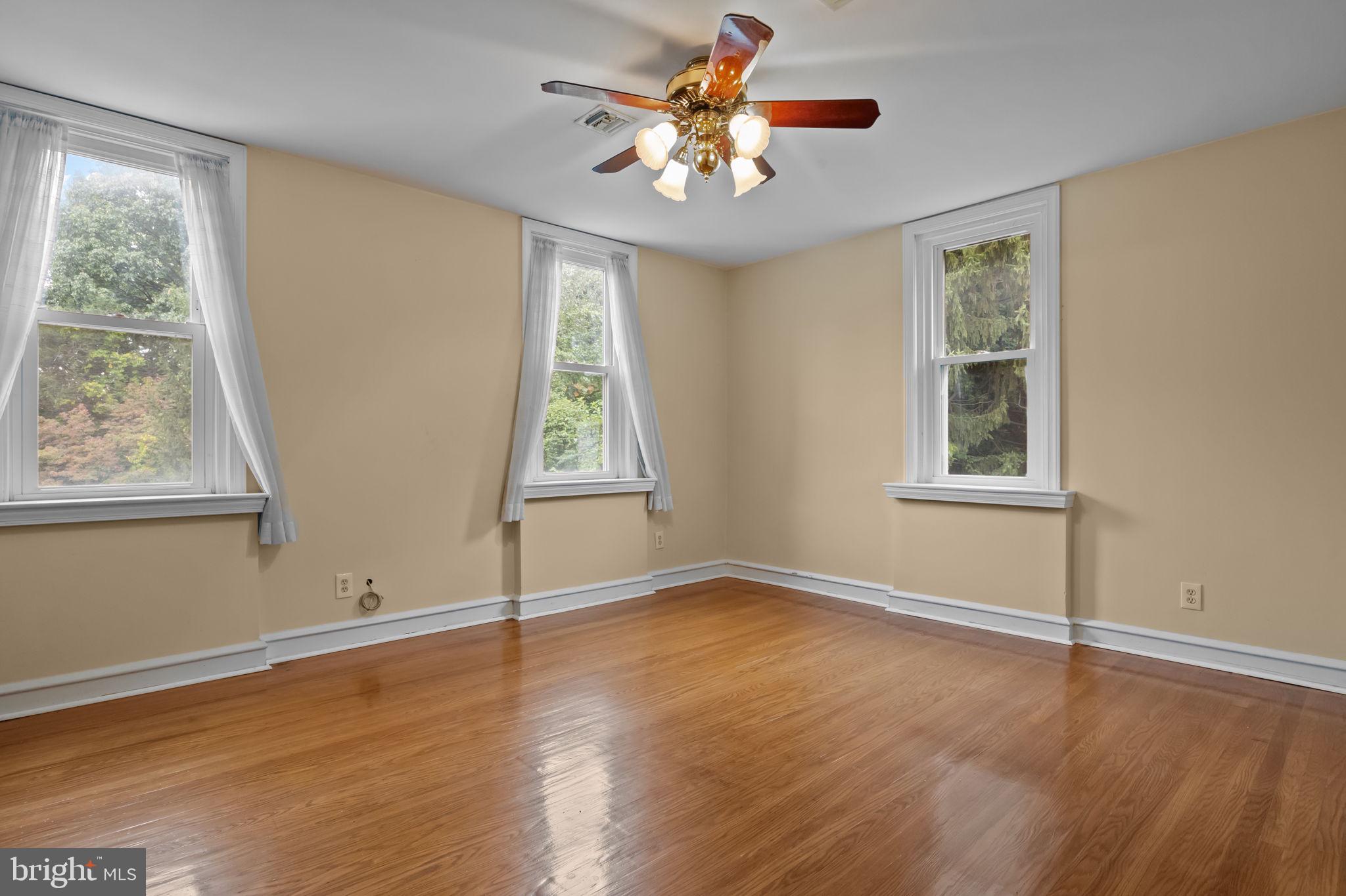 ELKINS PARK - Residential