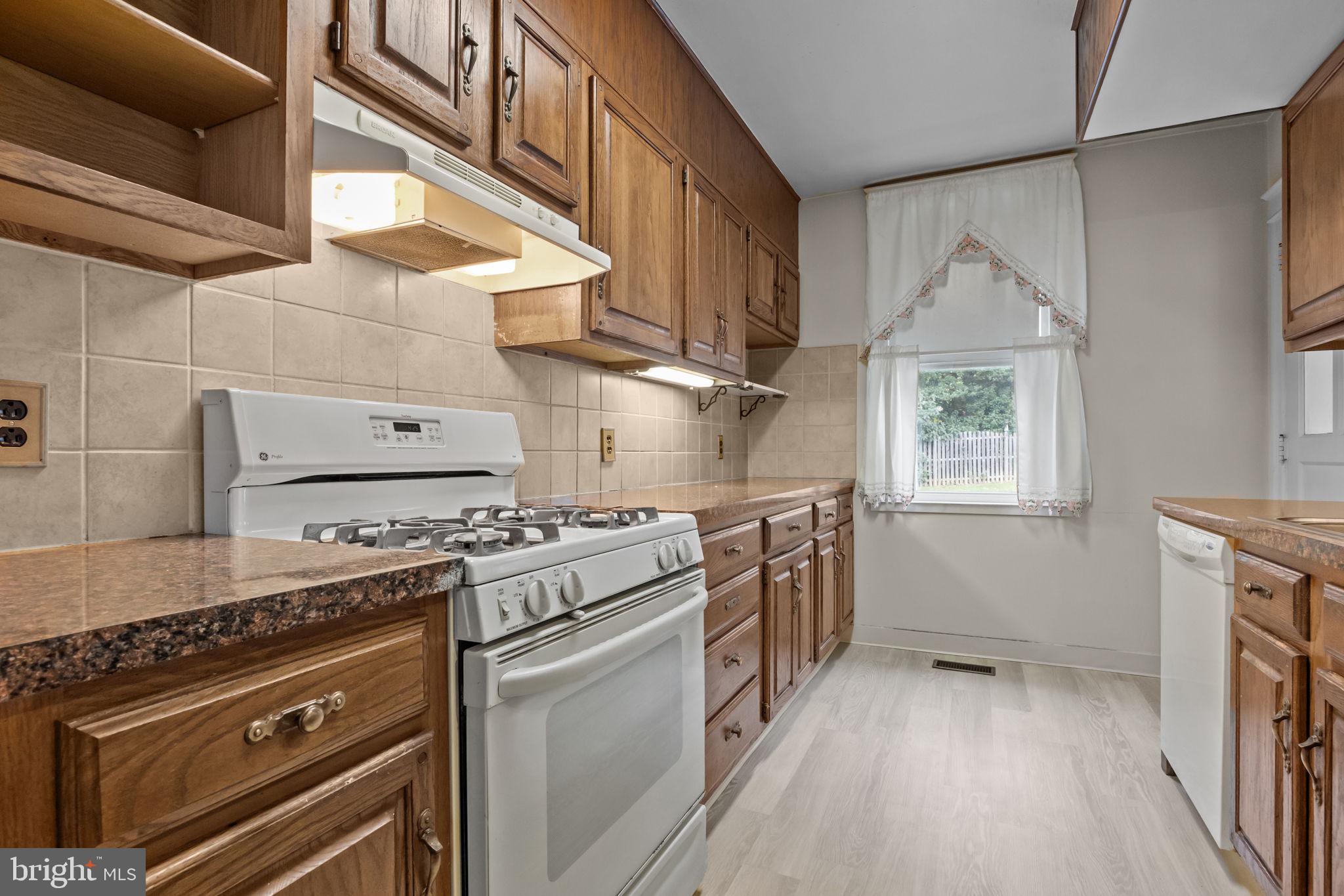 ELKINS PARK - Residential