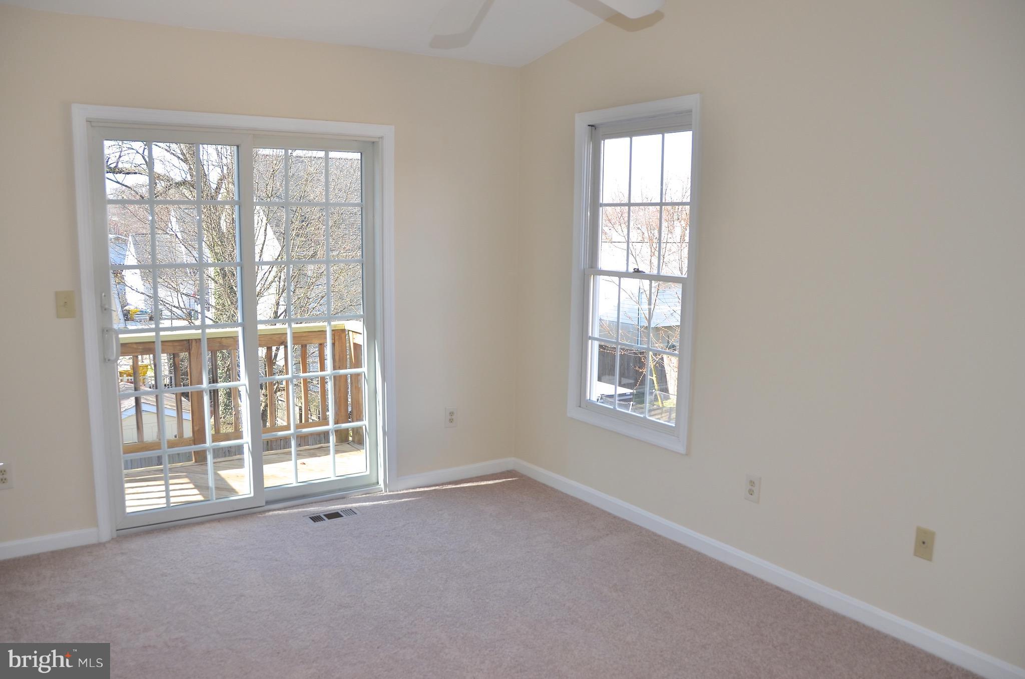 WOODLAND BEACH - Residential Lease