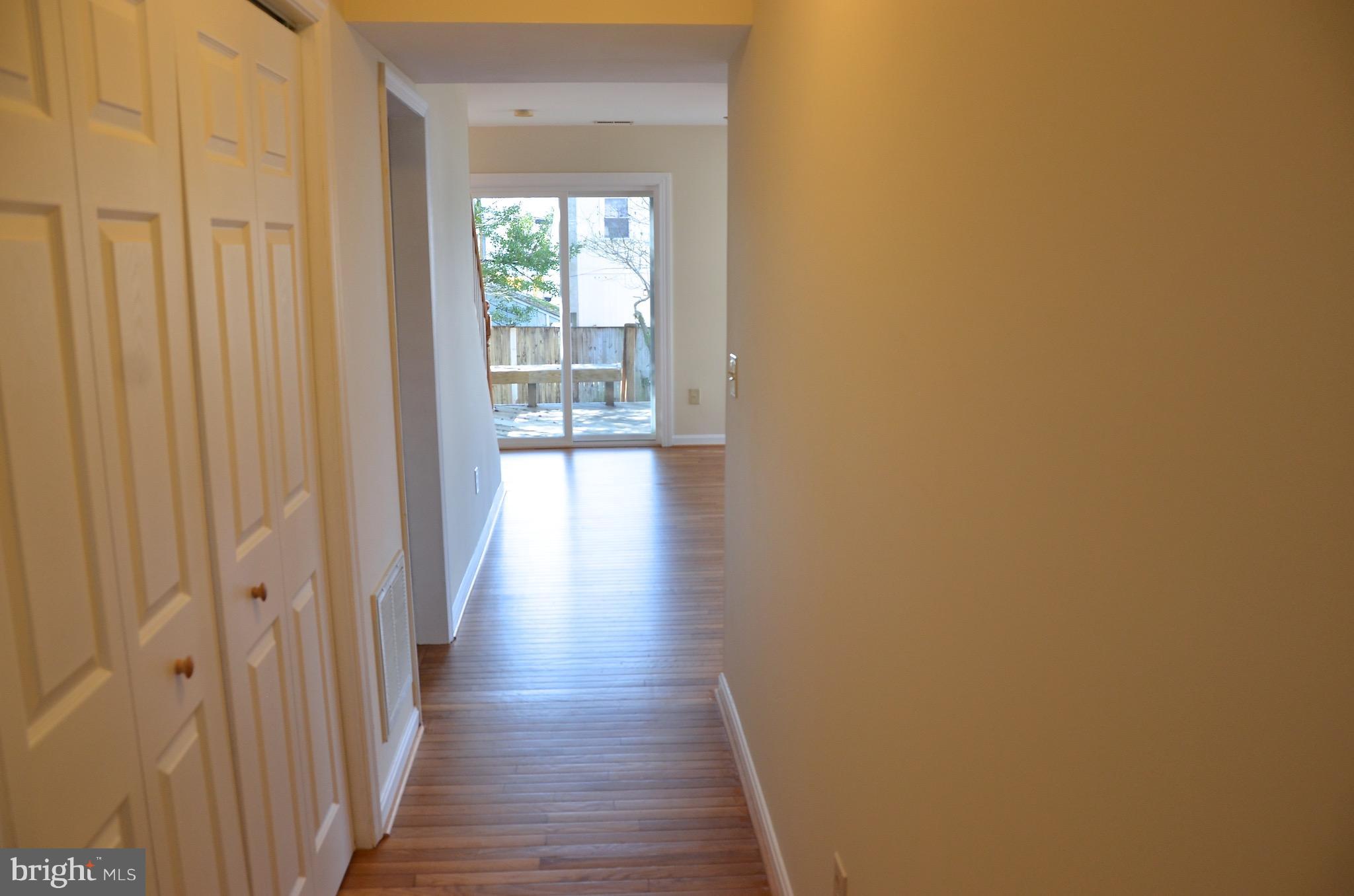 WOODLAND BEACH - Residential Lease