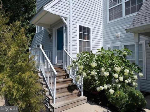 Photo of 404 Quail Road, MARLTON, NJ 08053 (MLS # NJBL2097934)