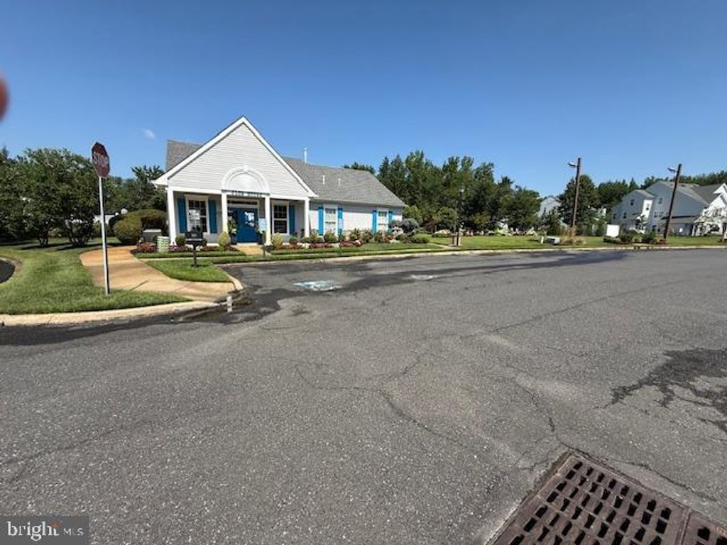 Photo of 404 Quail Road, MARLTON, NJ 08053 (MLS # NJBL2097934)