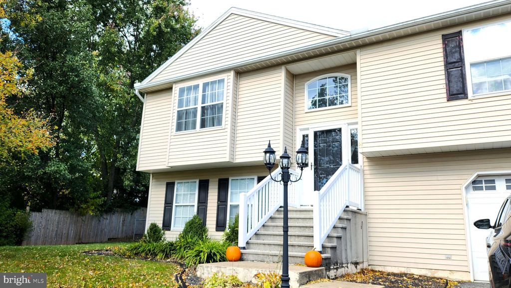 Photo of 360 Pine Valley Drive, FELTON, PA 17322 (MLS # PAYK2090434)