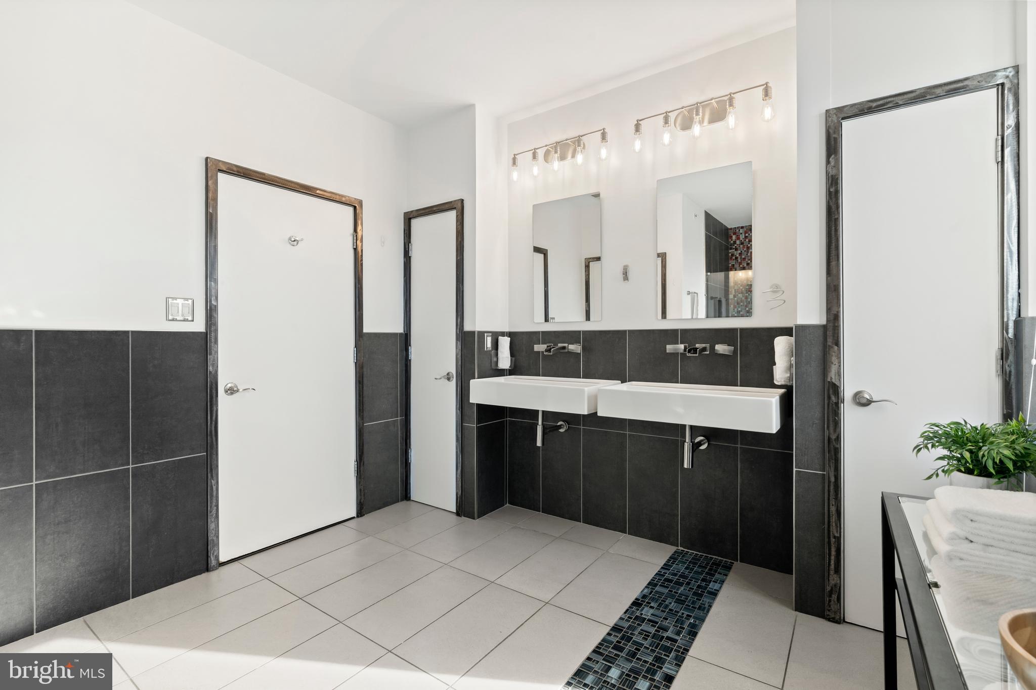 OLDE KENSINGTON - Residential