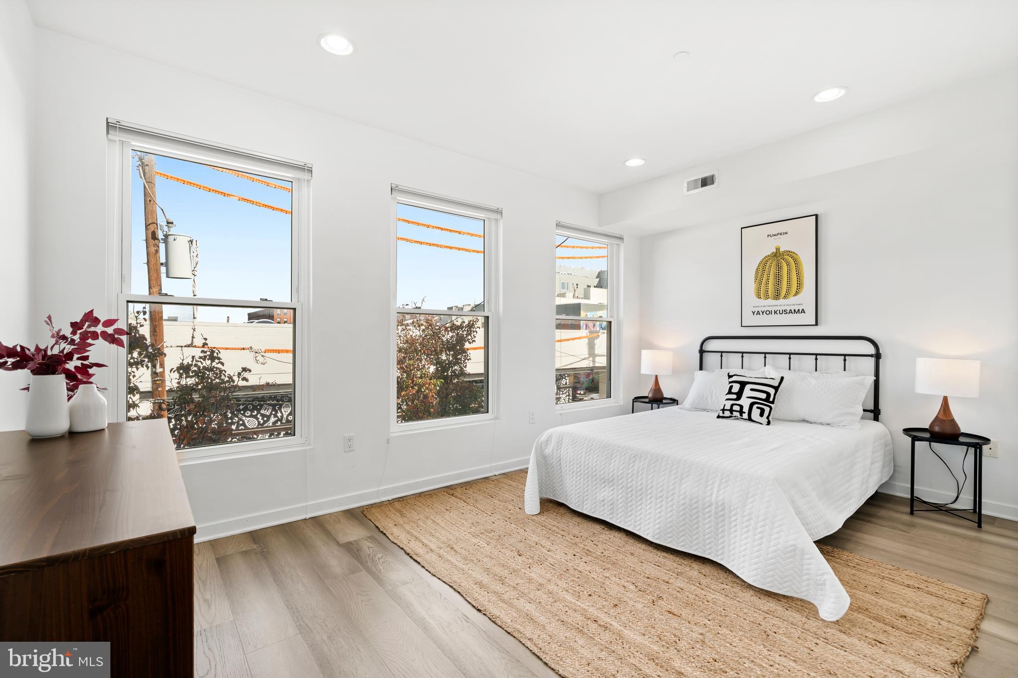 OLDE KENSINGTON - Residential