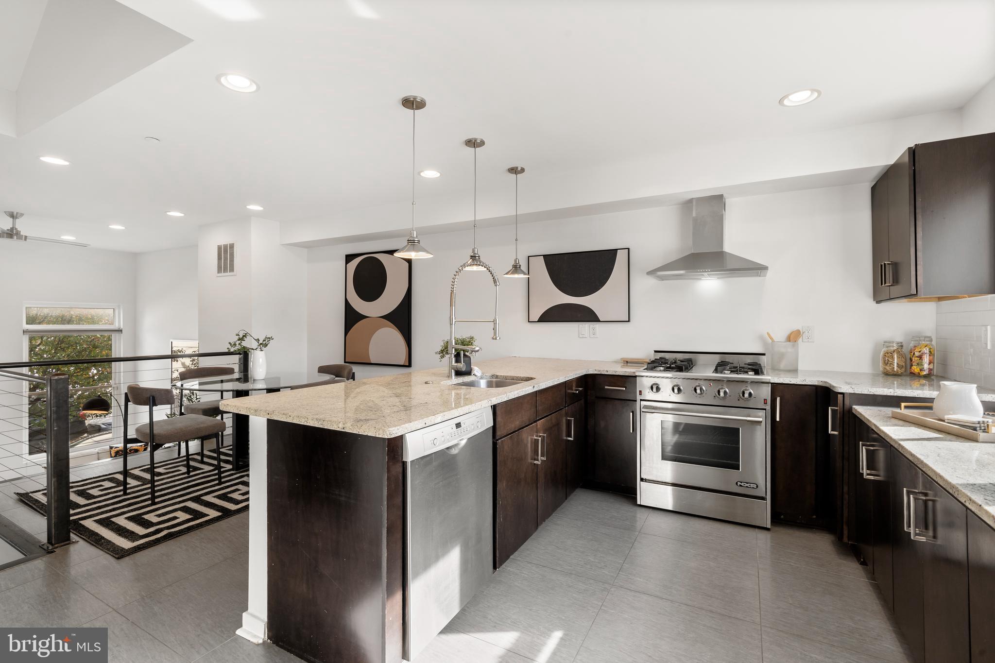 OLDE KENSINGTON - Residential