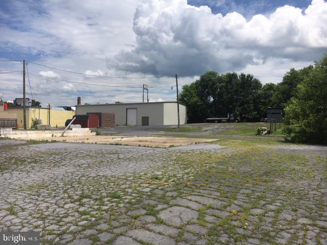 129 W OLD CROSS ROAD 131