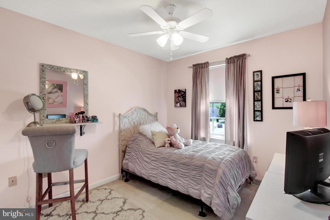 VILLAGE SQUARE - Residential