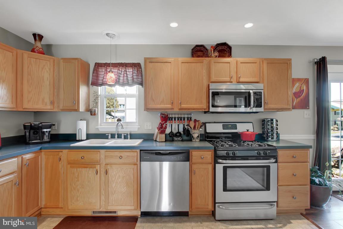 VILLAGE SQUARE - Residential