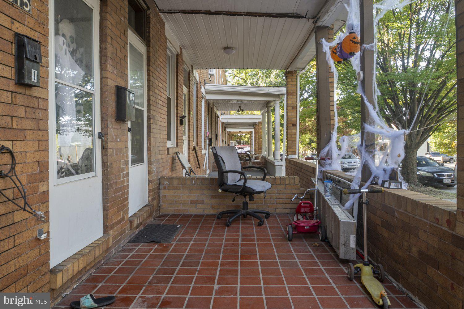 615 N HIGHLAND AVENUE