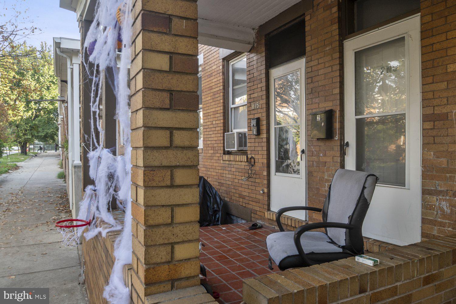 615 N HIGHLAND AVENUE