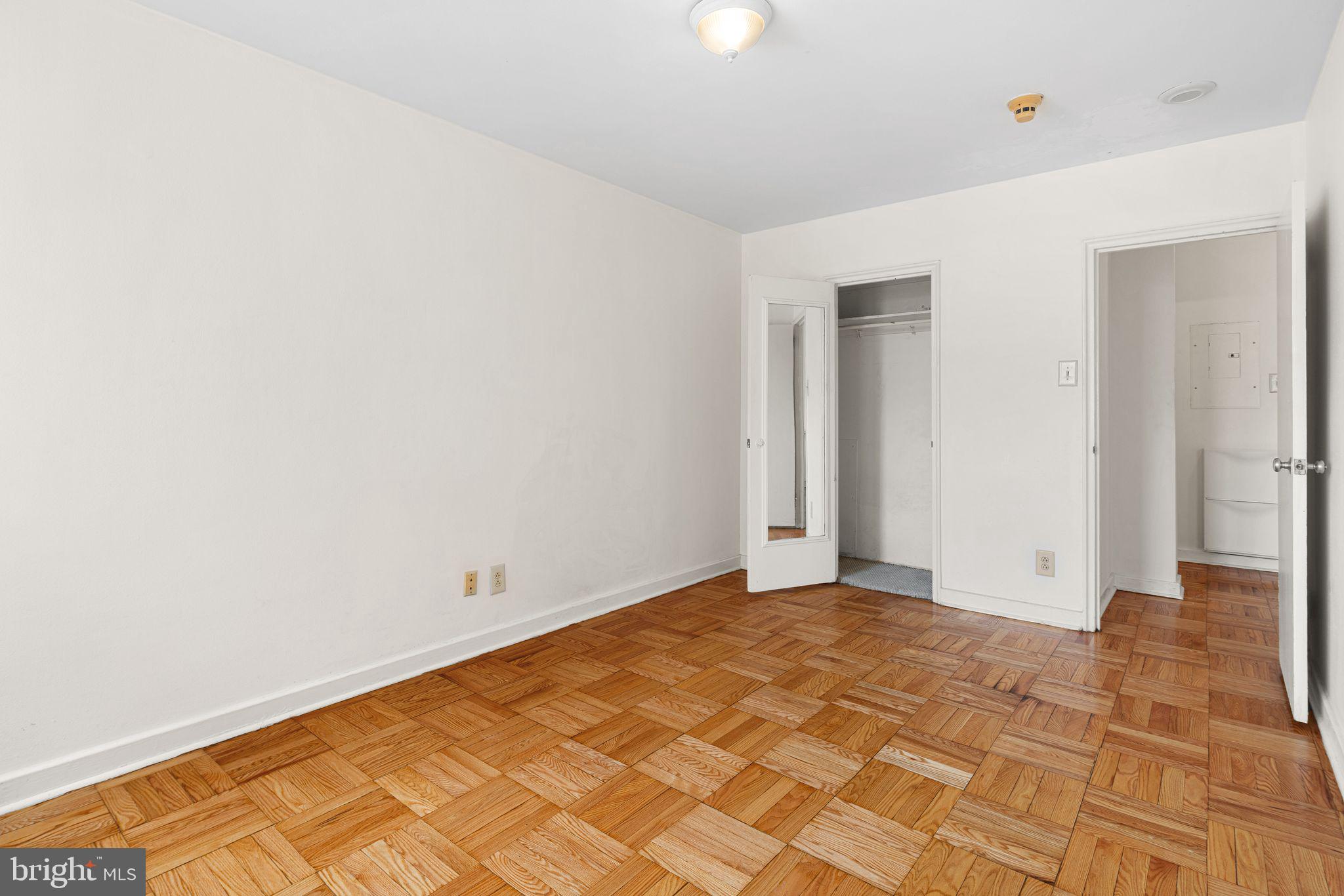 FAIRMOUNT - Residential