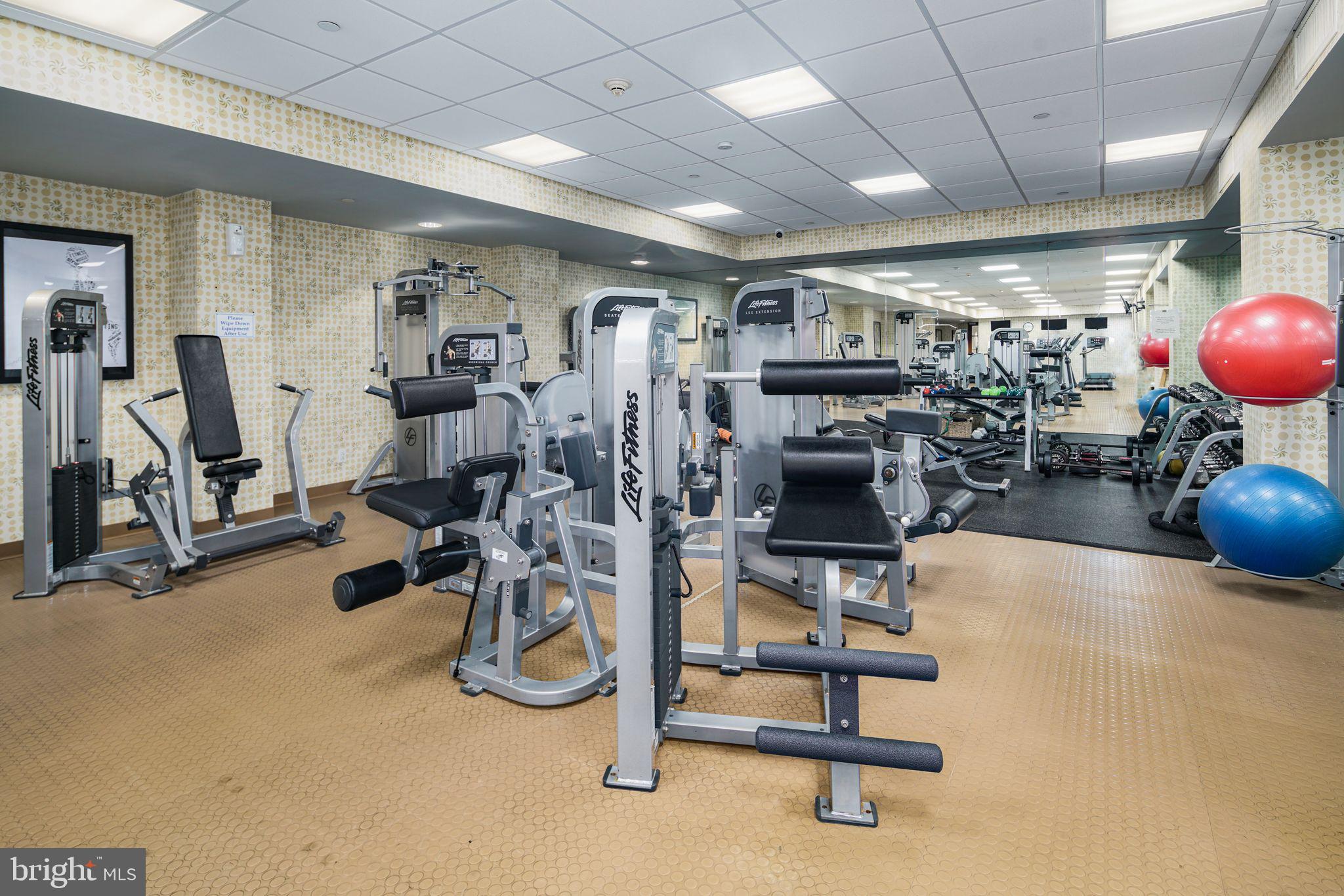 FAIRMOUNT - Residential