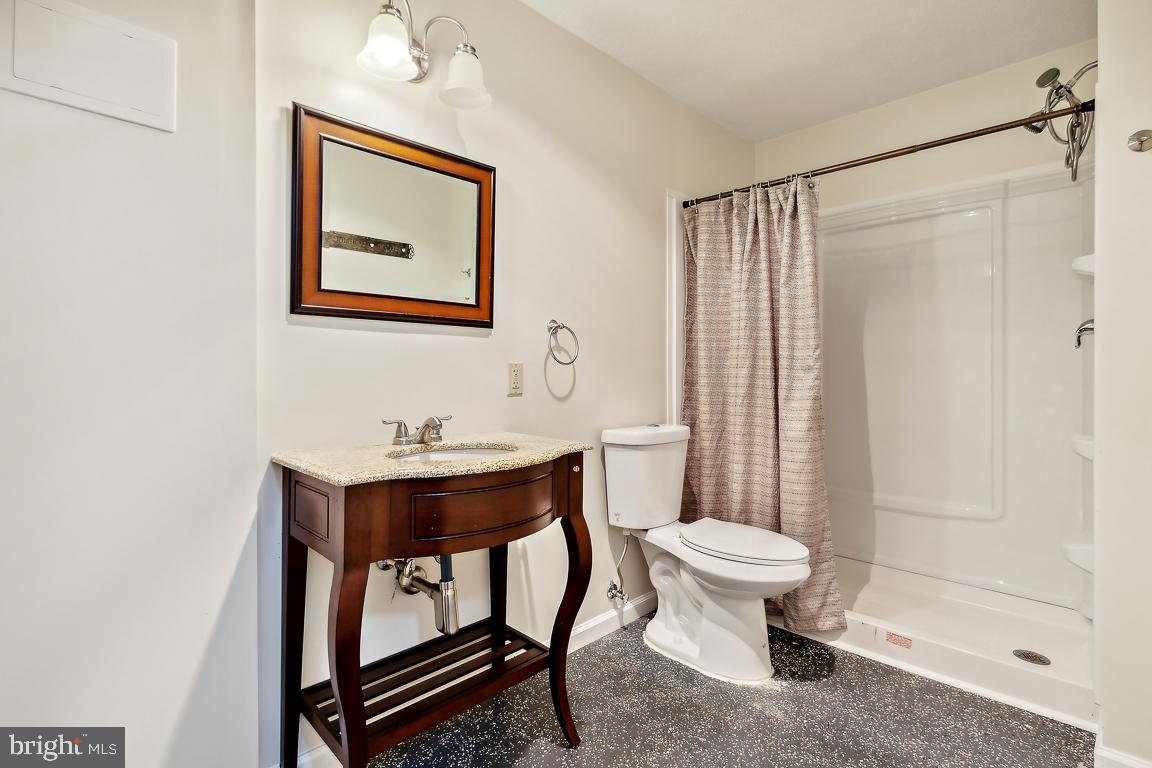 WILLIAMSBURG - Residential