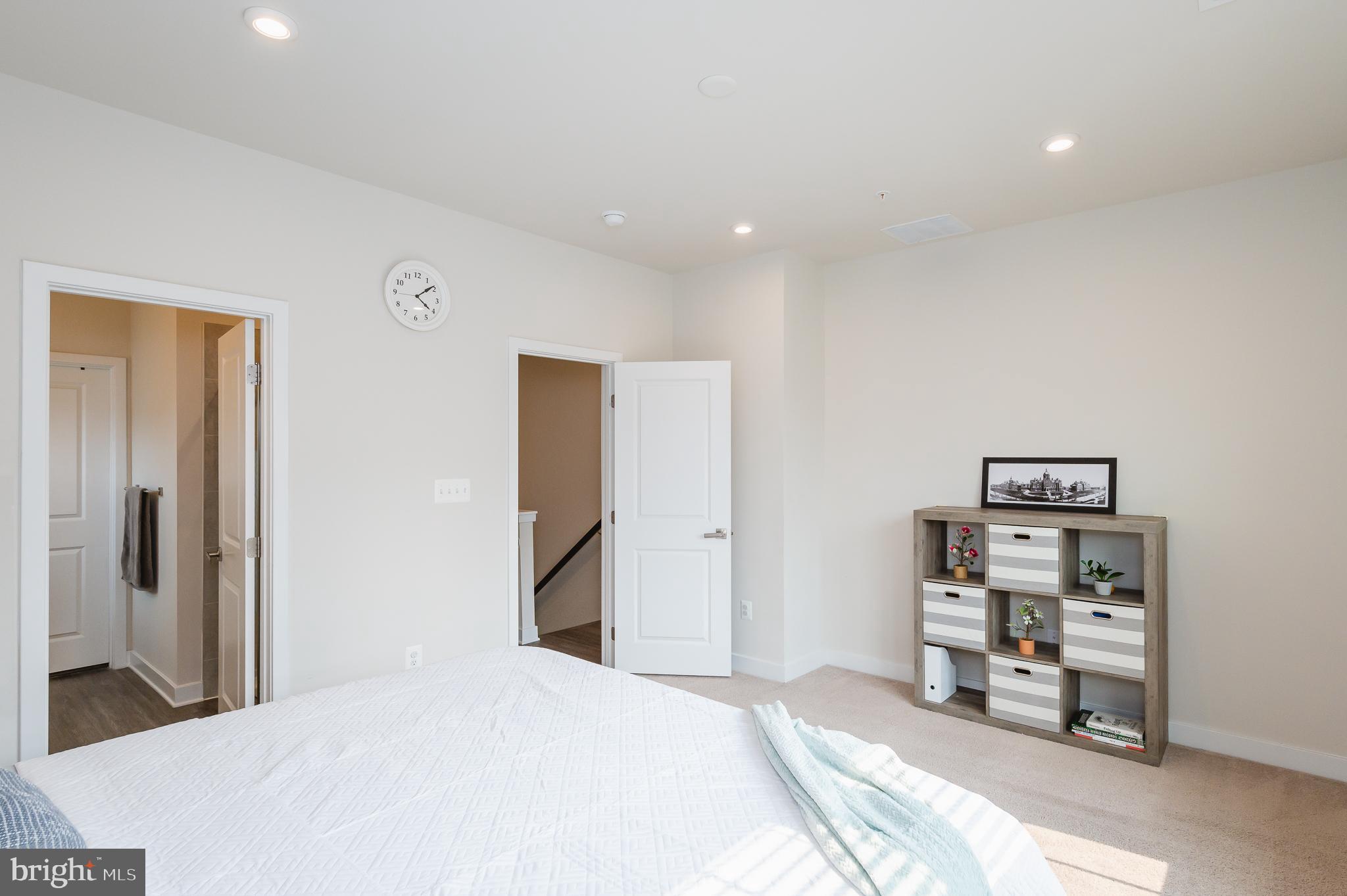 OLDHAM CROSSING - Residential