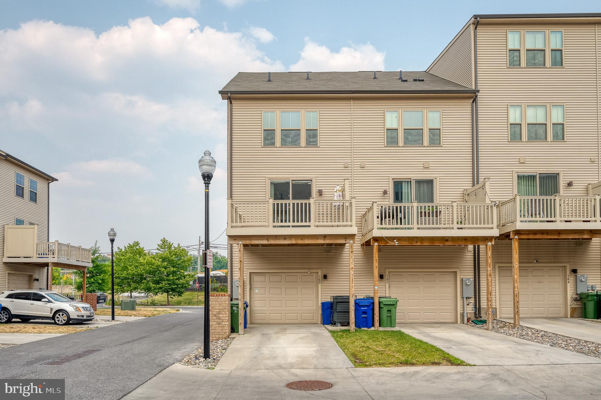 OLDHAM CROSSING - Residential