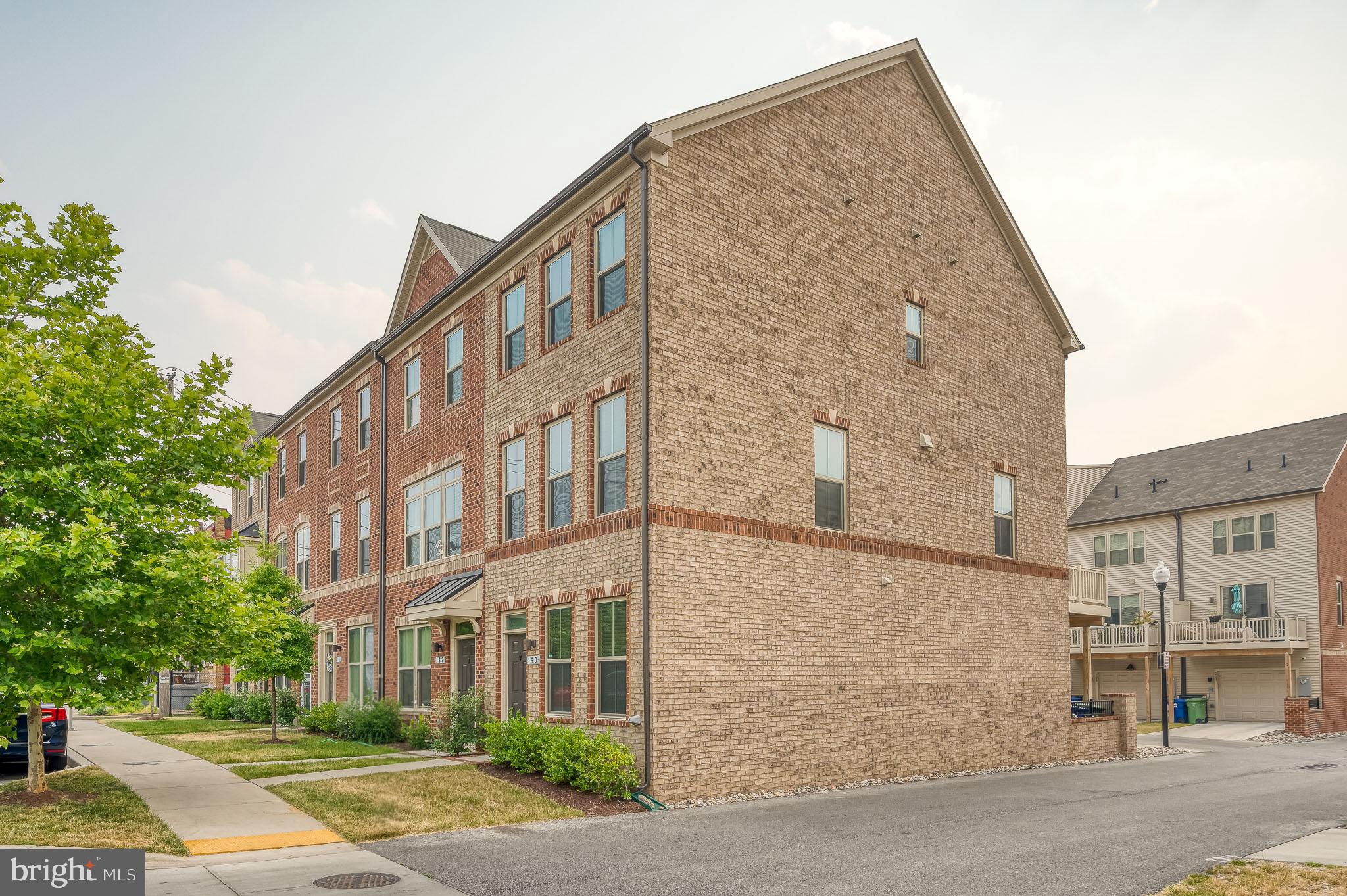 OLDHAM CROSSING - Residential