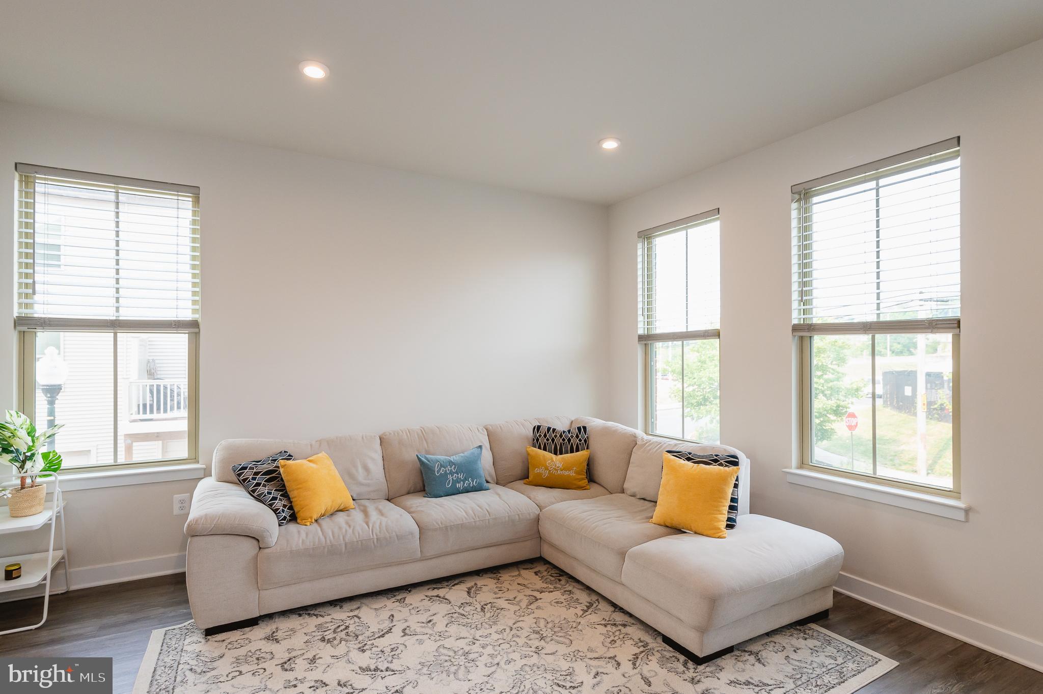 OLDHAM CROSSING - Residential