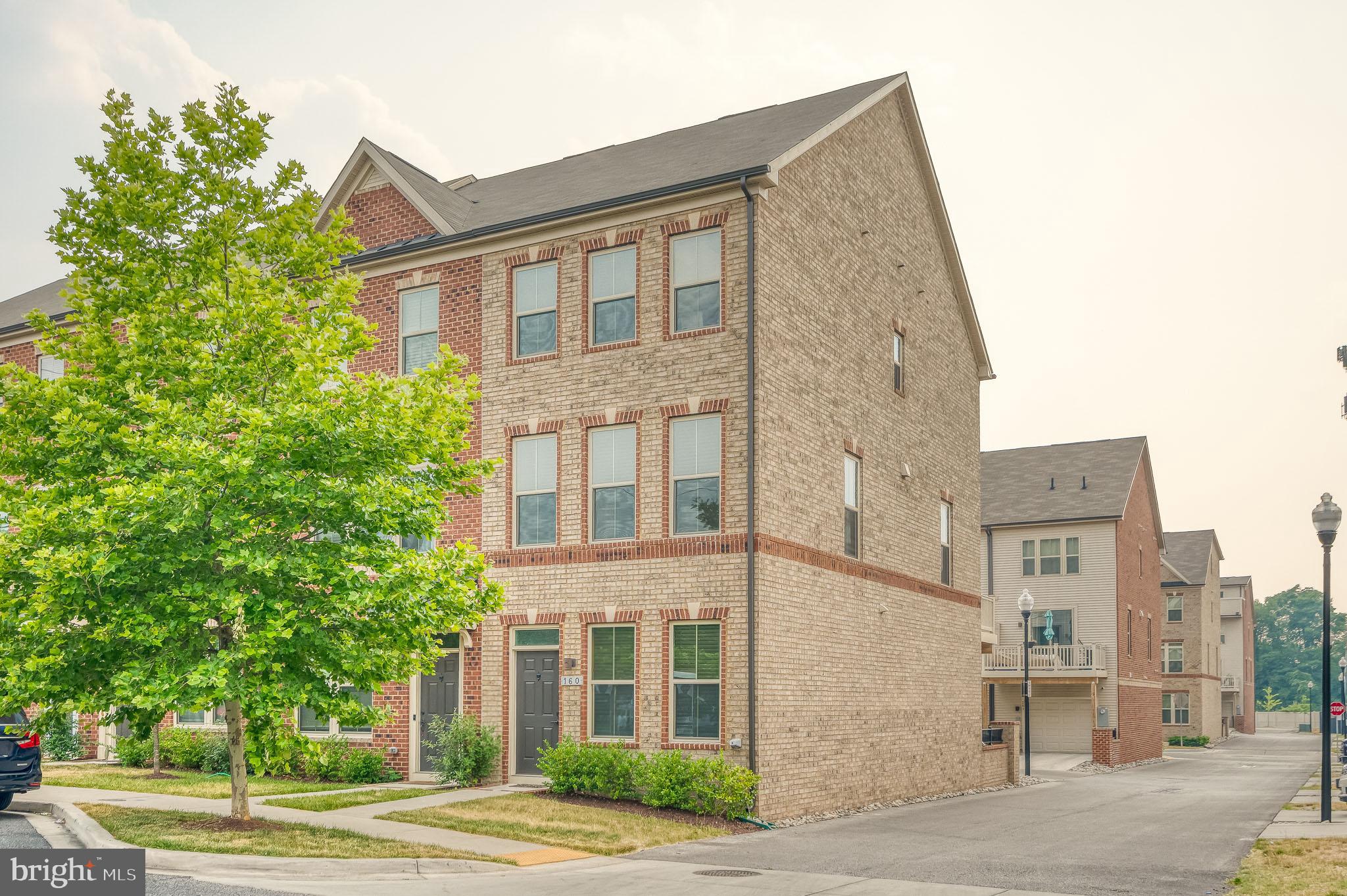 OLDHAM CROSSING - Residential