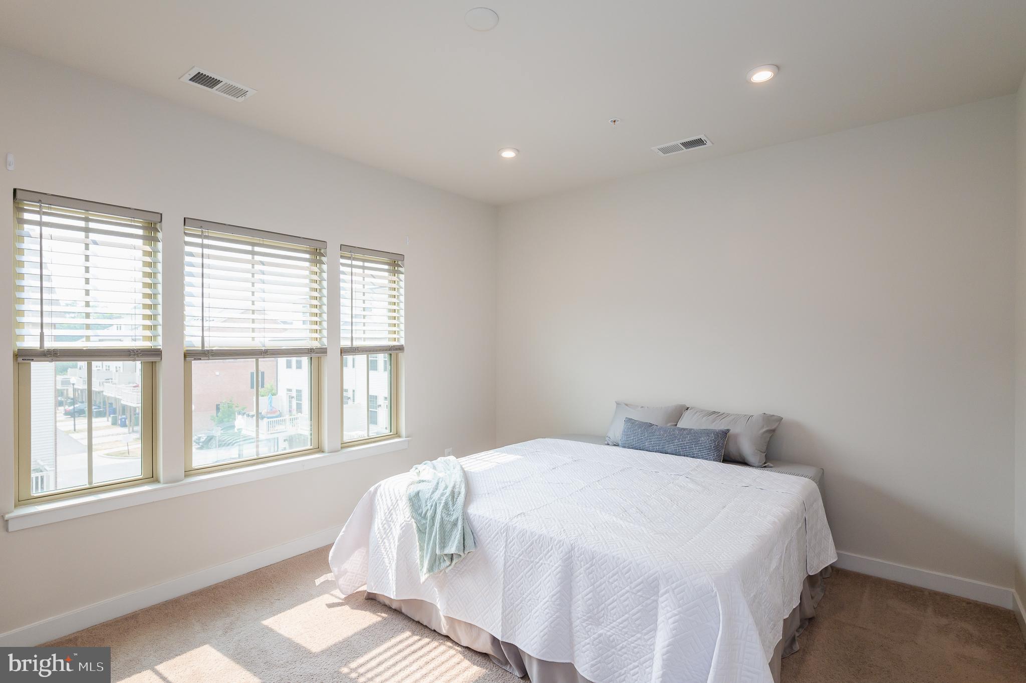 OLDHAM CROSSING - Residential