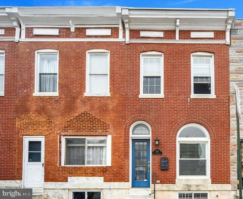 Photo of 302 S East Avenue, BALTIMORE, MD 21224 (MLS # MDBA2214684)