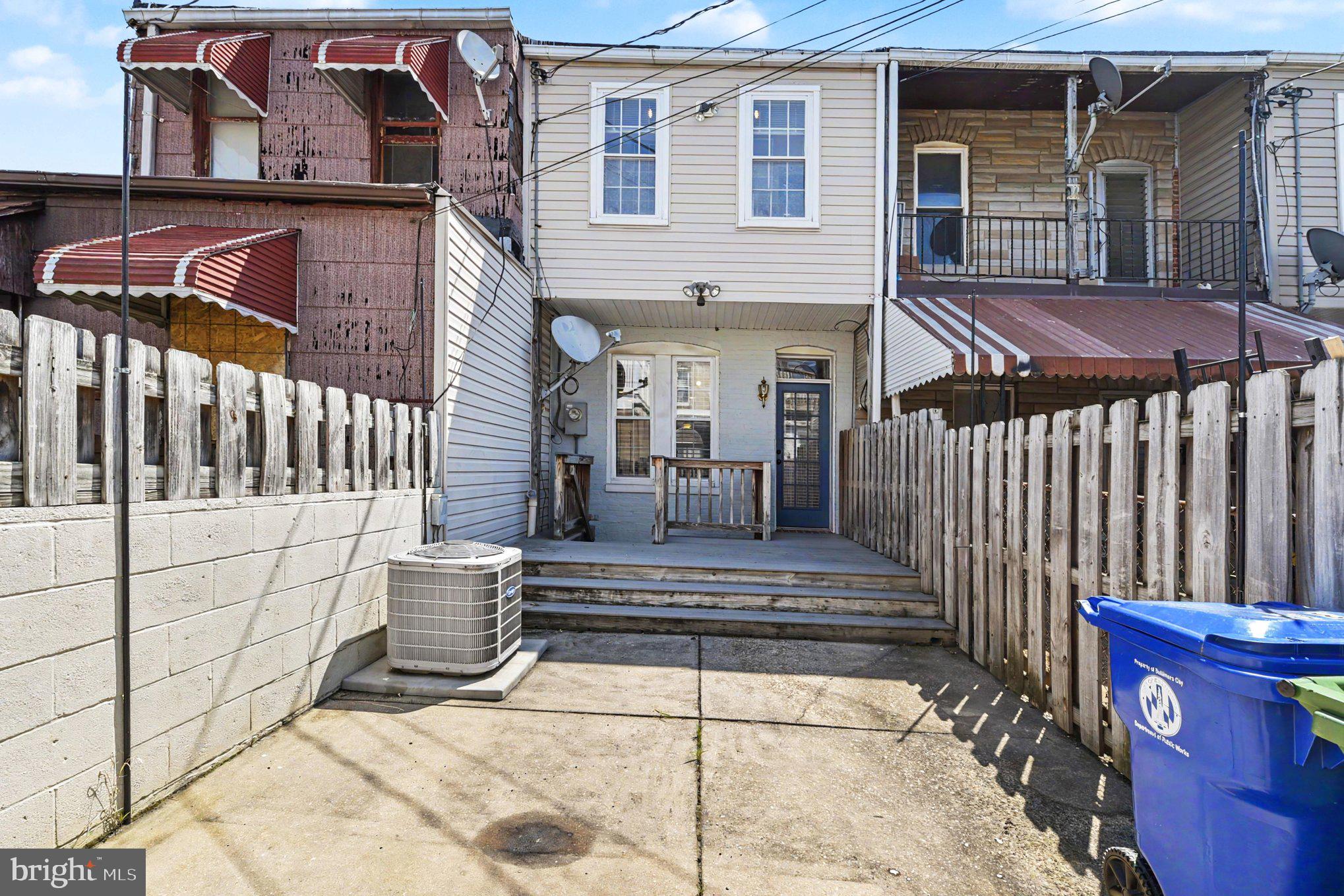HIGHLANDTOWN - Residential