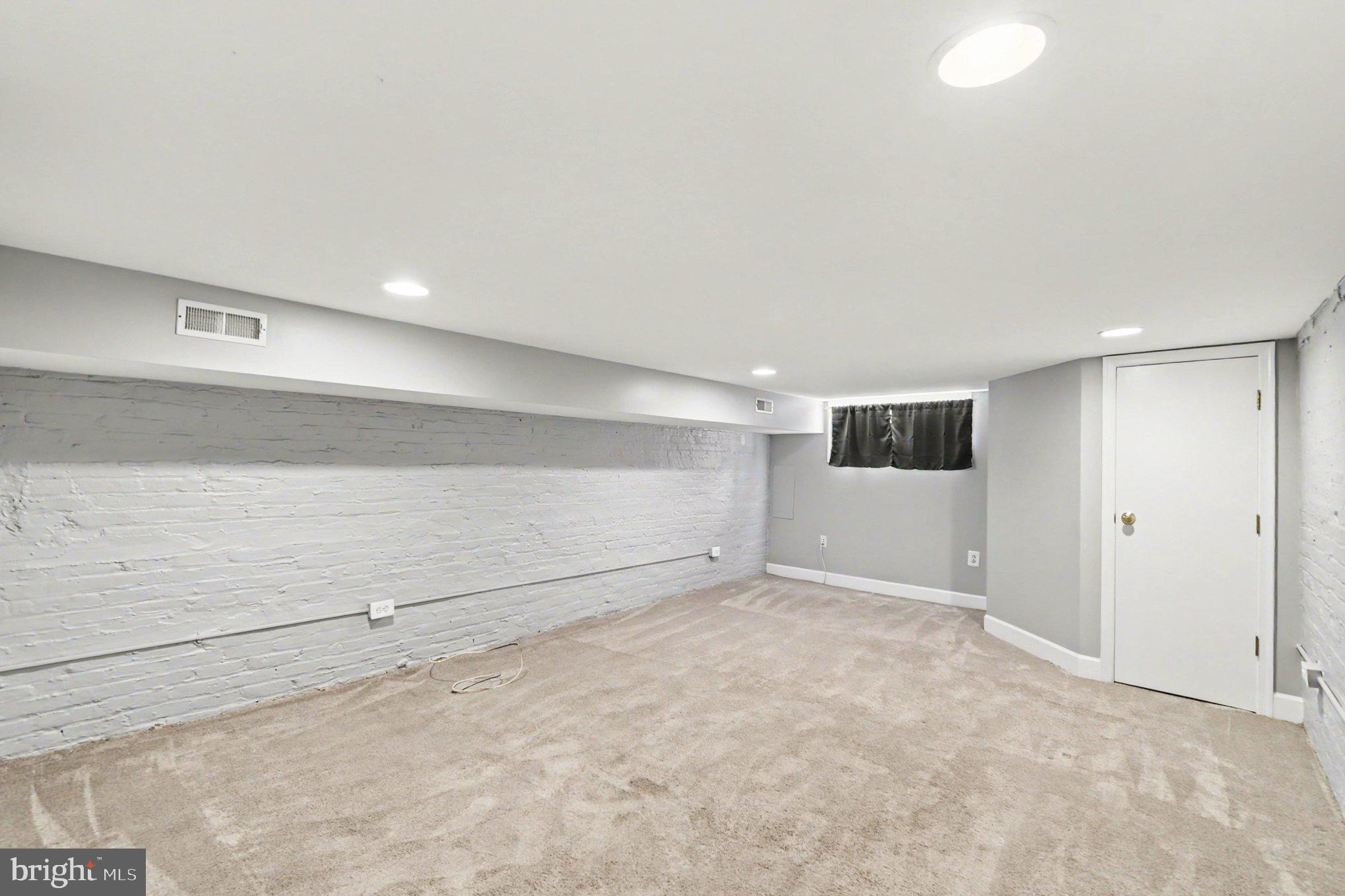 HIGHLANDTOWN - Residential