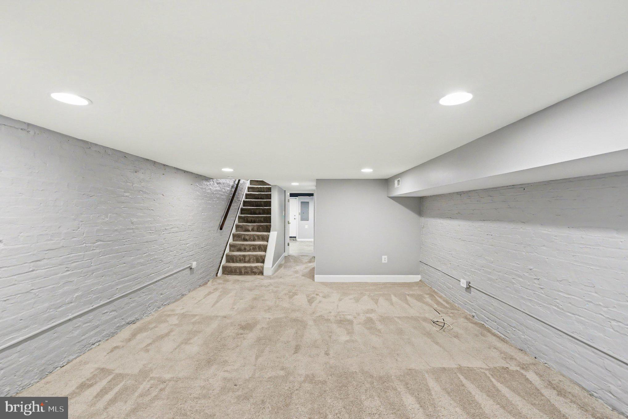HIGHLANDTOWN - Residential