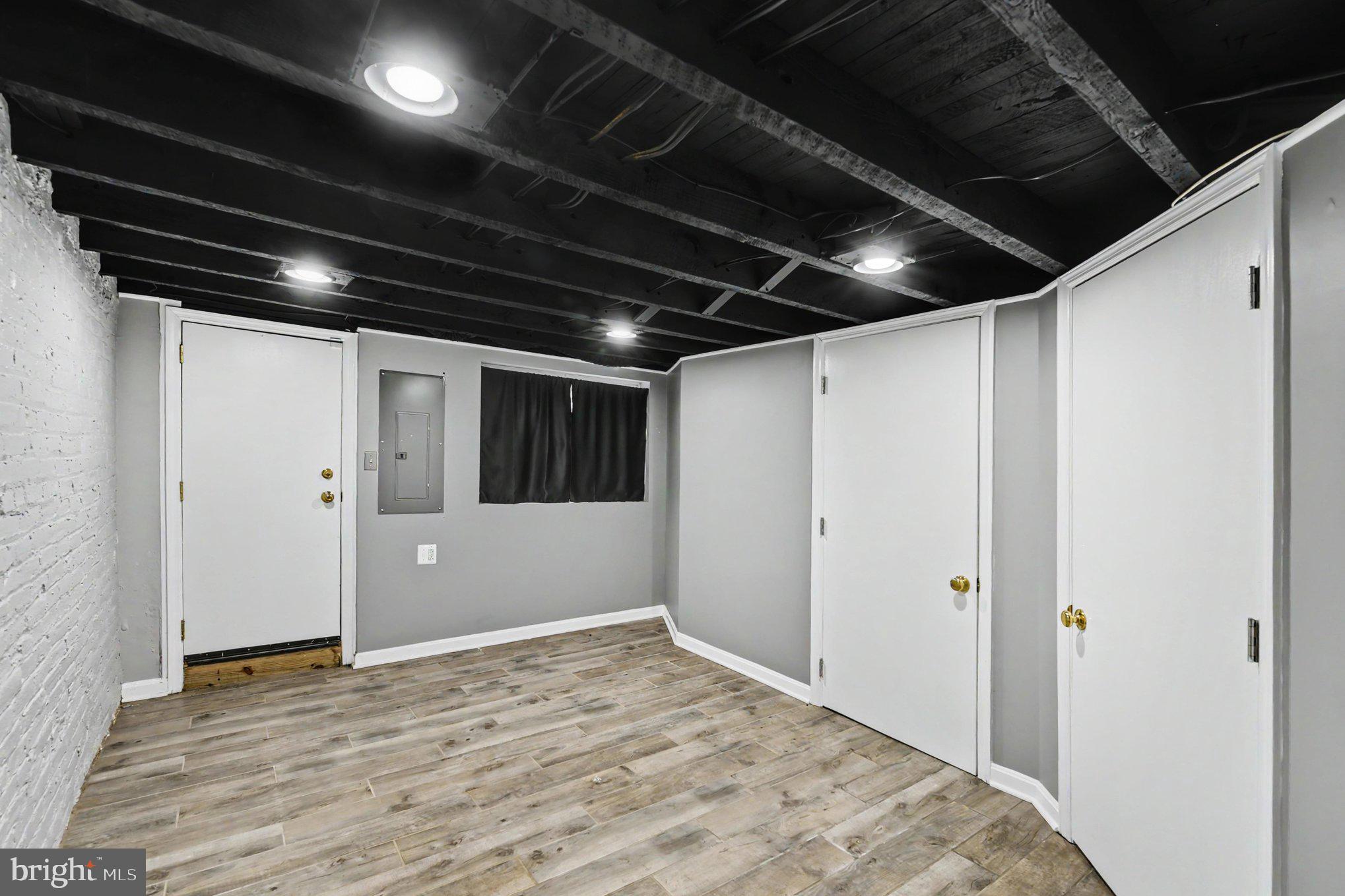 HIGHLANDTOWN - Residential