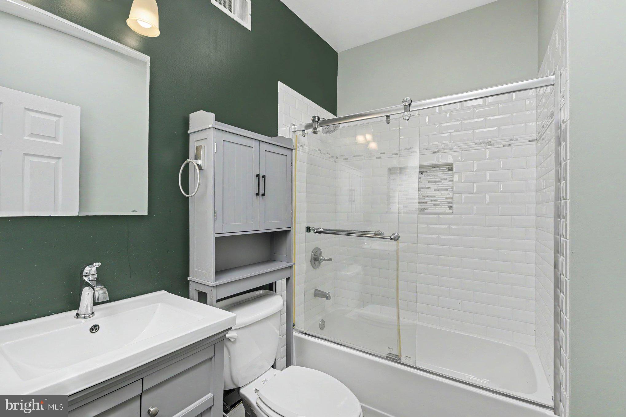 HIGHLANDTOWN - Residential