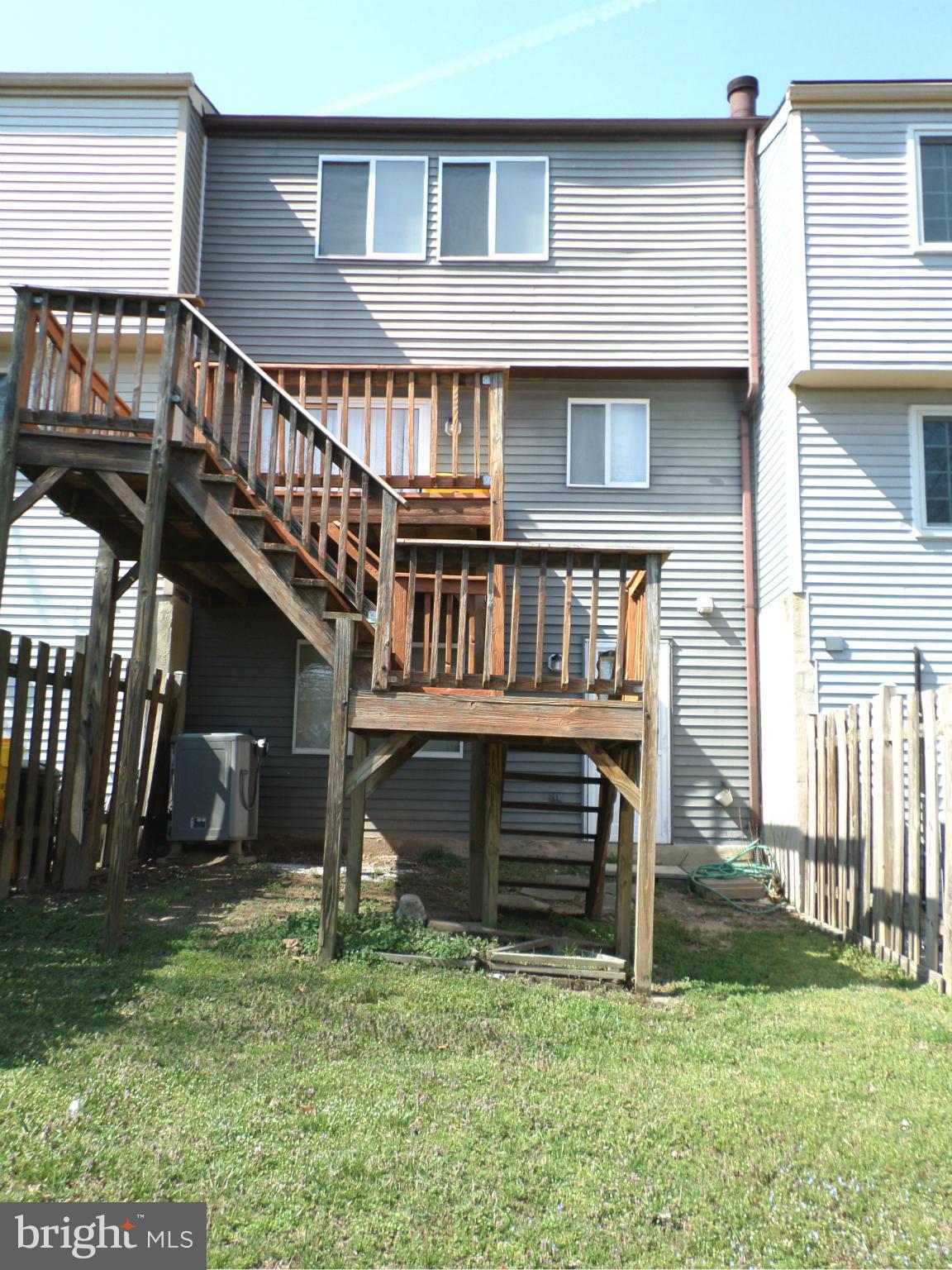 WOODS EDGE TOWNHOME CONDOMINIUMS - Residential