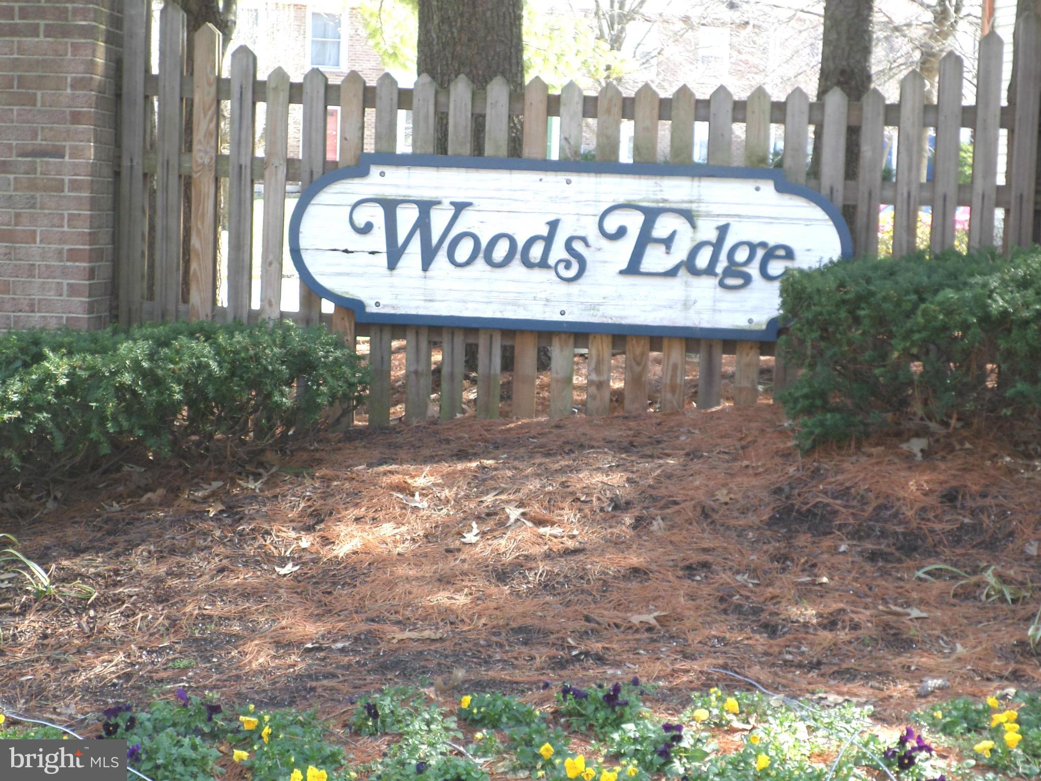 WOODS EDGE TOWNHOME CONDOMINIUMS - Residential