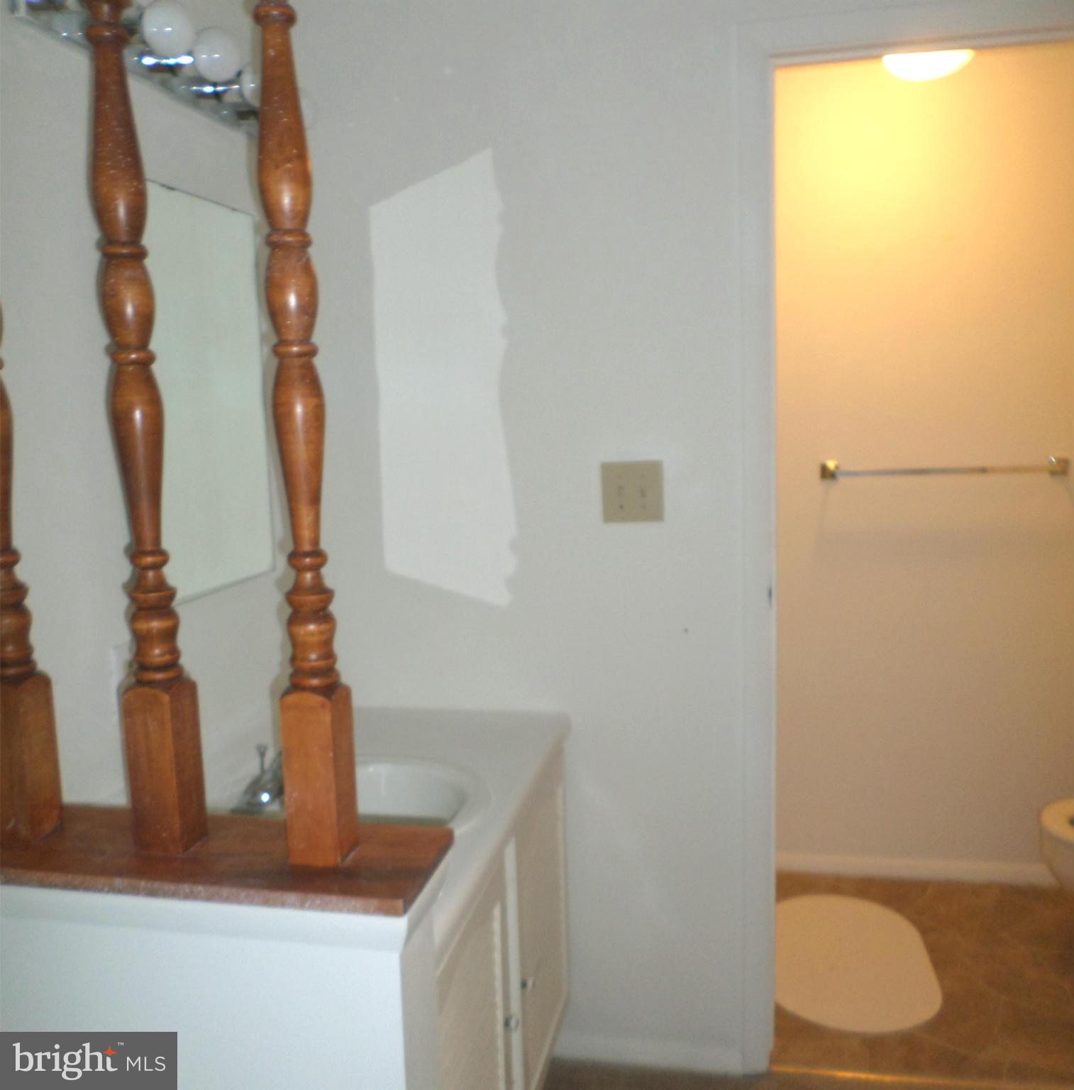 WOODS EDGE TOWNHOME CONDOMINIUMS - Residential