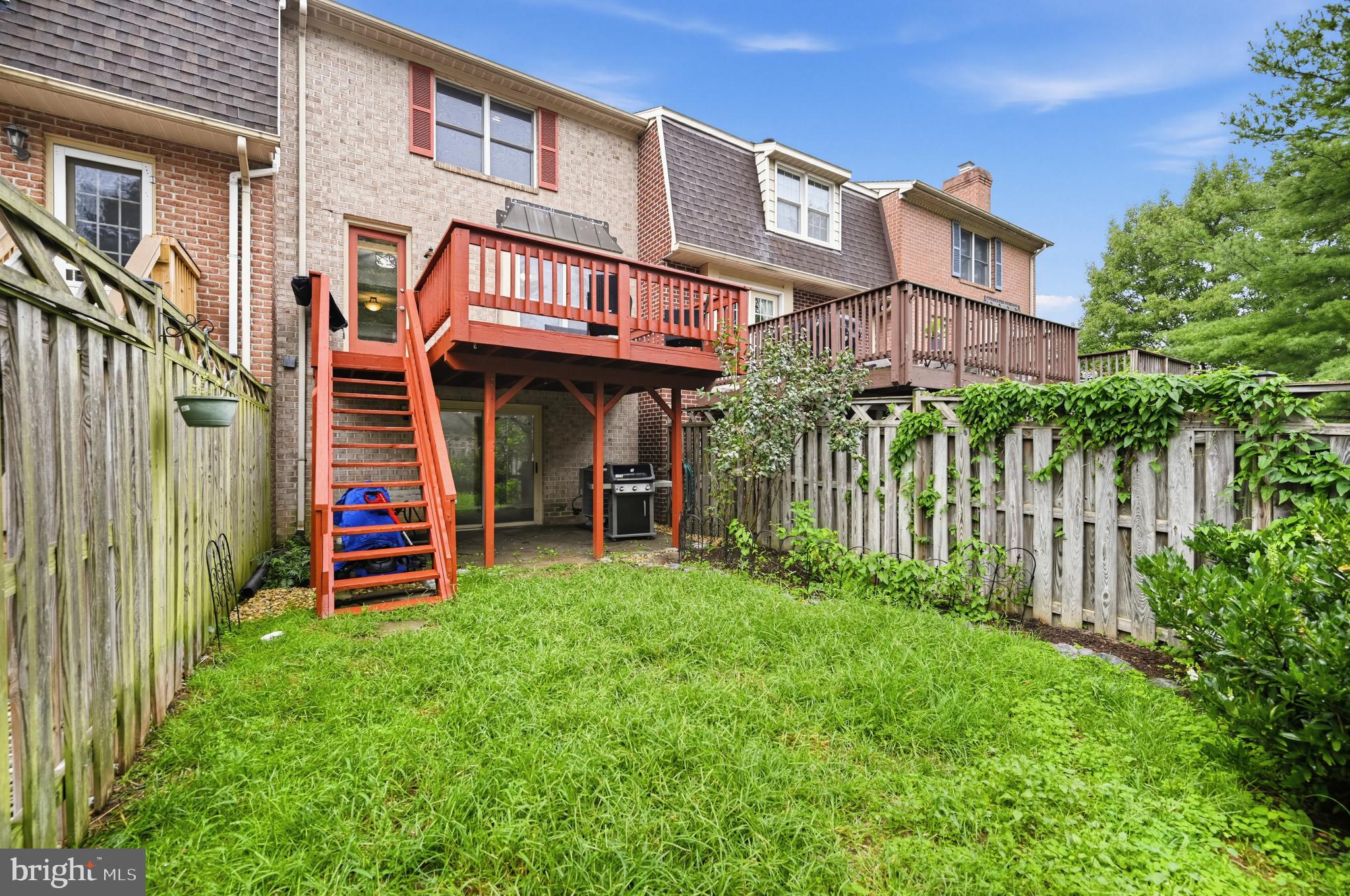 8006 BROKEN REED COURT