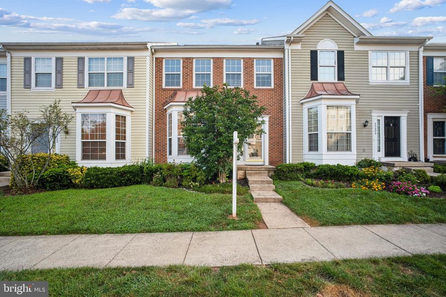 This exquisite Colonial townhouse in the sought-after Peace Plantation community offers a harmonious blend of comfort and style. Spanning 2,080 sq. ft., built in 1999, this residence has been meticulously maintained and tastefully recently renovated. With brand new flooring, a New HVAC system, and a New roof.   The open floor plan features a spacious dining area, perfect for entertaining or intimate gatherings. The kitchen is a chef's dream, owned by a master chef, and it is equipped with the best in modern appliances, including a gas oven/range. Ensuring culinary adventures are effortless. The fully finished basement, featuring daylight windows, a walkout level, and a full bathroom, offers endless possibilities for customisation—whether it's an in-law suite, a fourth bedroom, or a home gym. With two assigned parking spaces, accessibility is a breeze. Experience the perfect blend of luxury and practicality in this remarkable residence, ready to meet all your lifestyle needs.