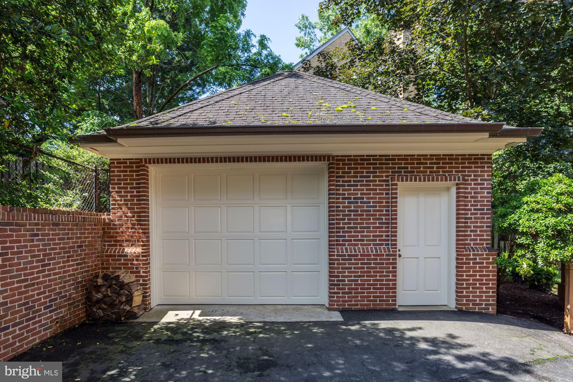 THE GLEBE - Residential