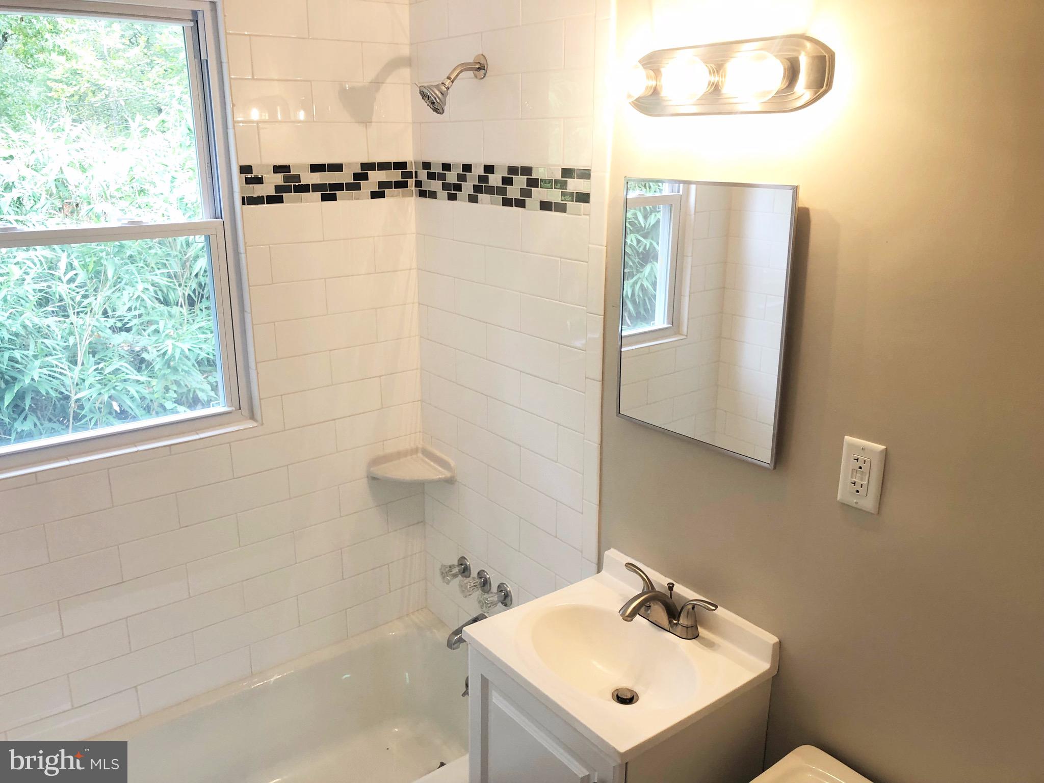 CLINTON - Residential