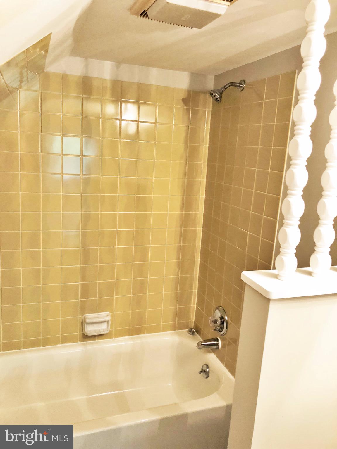 CLINTON - Residential