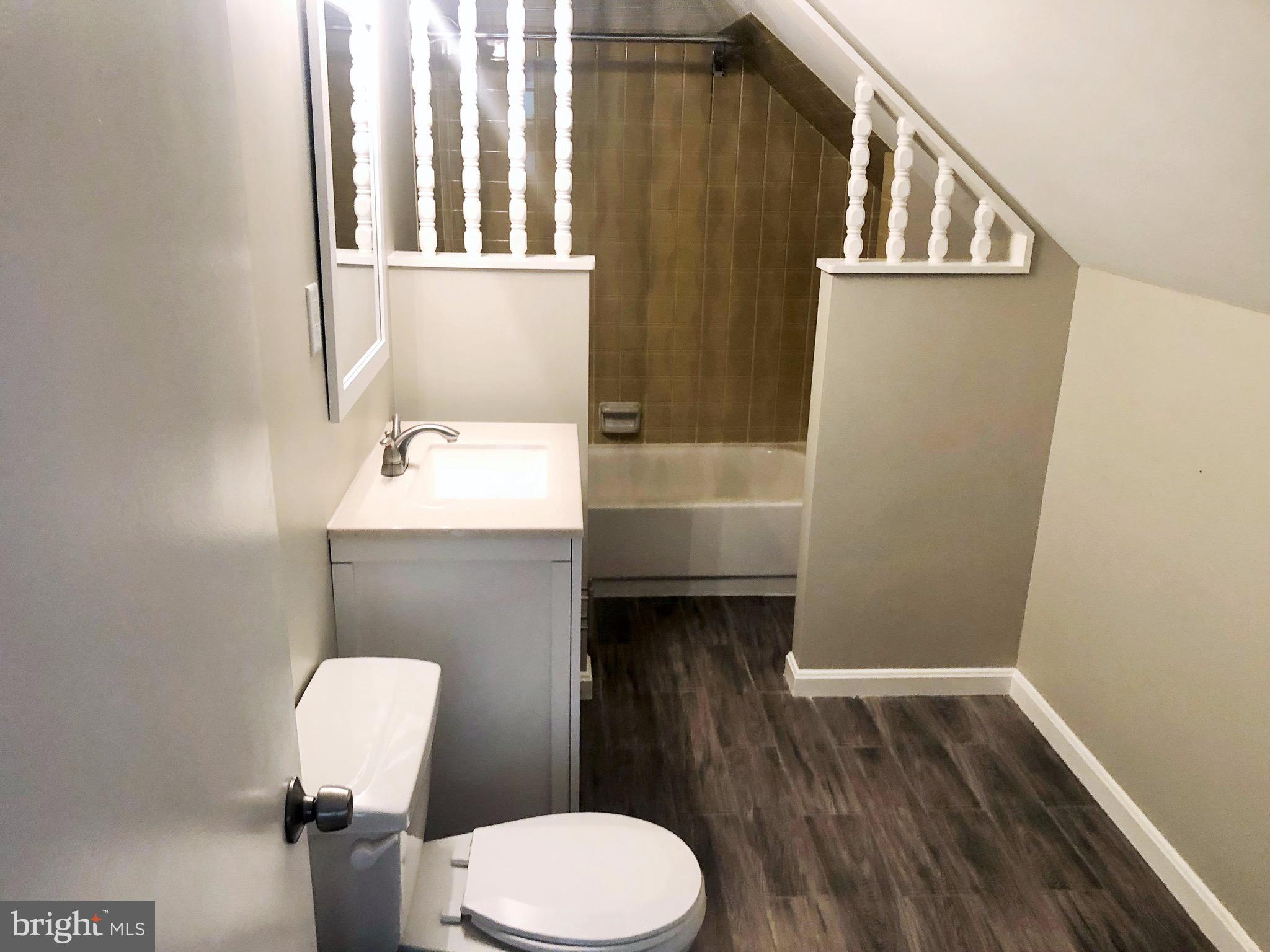 CLINTON - Residential