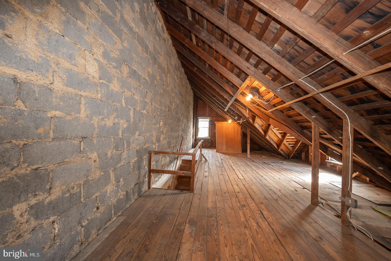 OAKMONT - Residential Lease