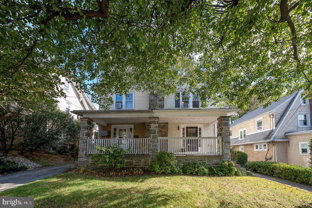 Photo of 17 E Turnbull Avenue, HAVERTOWN, PA 19083 (MLS # PADE2102262)